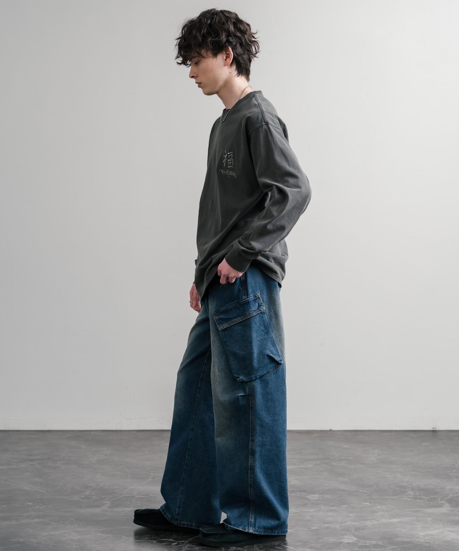 ロッキーモンロー Rocky Monroe カットソー 長袖 Tシャツ メンズ レディース ロンT 刺繍 プリント オーバーサイズ クルーネック 虎 KRIFF MAYER 2537203 15603 （17.チャコール） 17.チャコール