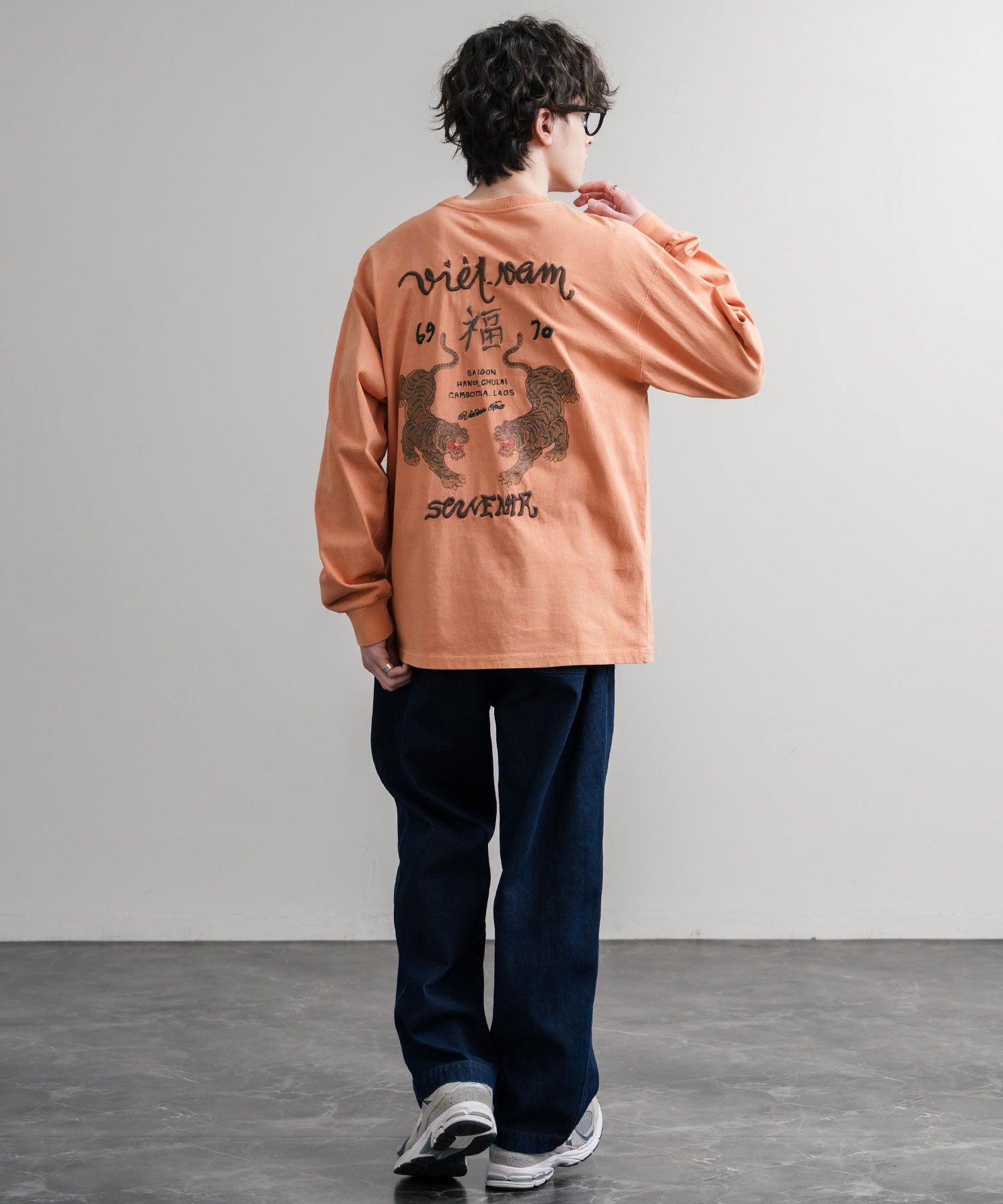 ロッキーモンロー Rocky Monroe カットソー 長袖 Tシャツ メンズ レディース ロンT 刺繍 プリント オーバーサイズ クルーネック 虎 KRIFF MAYER 2537203 15603 （17.チャコール） 17.チャコール