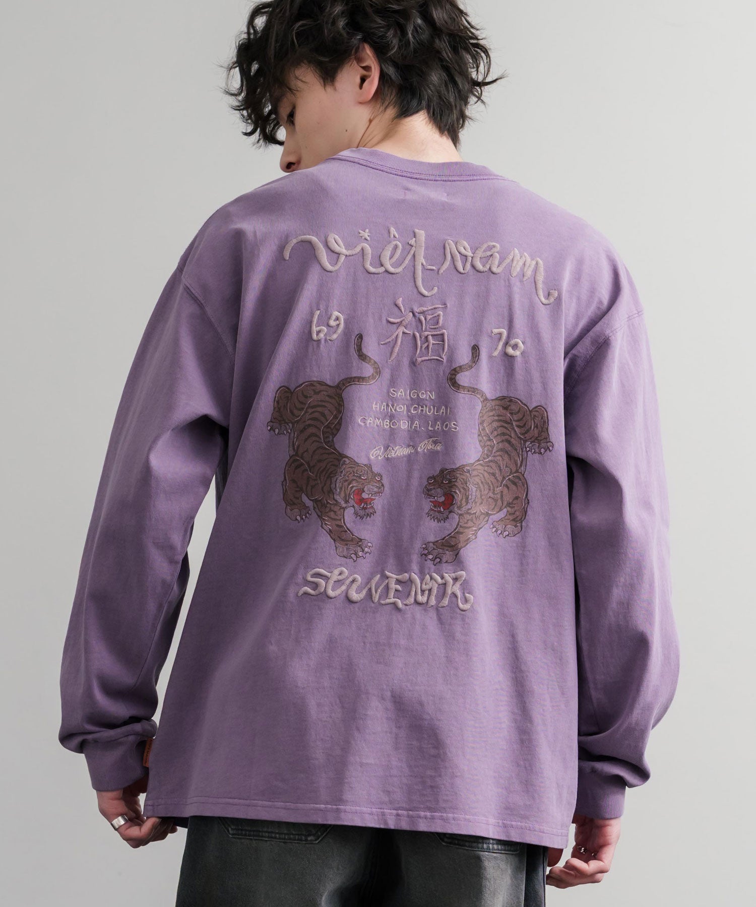 ロッキーモンロー Rocky Monroe カットソー 長袖 Tシャツ メンズ レディース ロンT 刺繍 プリント オーバーサイズ クルーネック 虎 KRIFF MAYER 2537203 15603 （17.チャコール） 17.チャコール