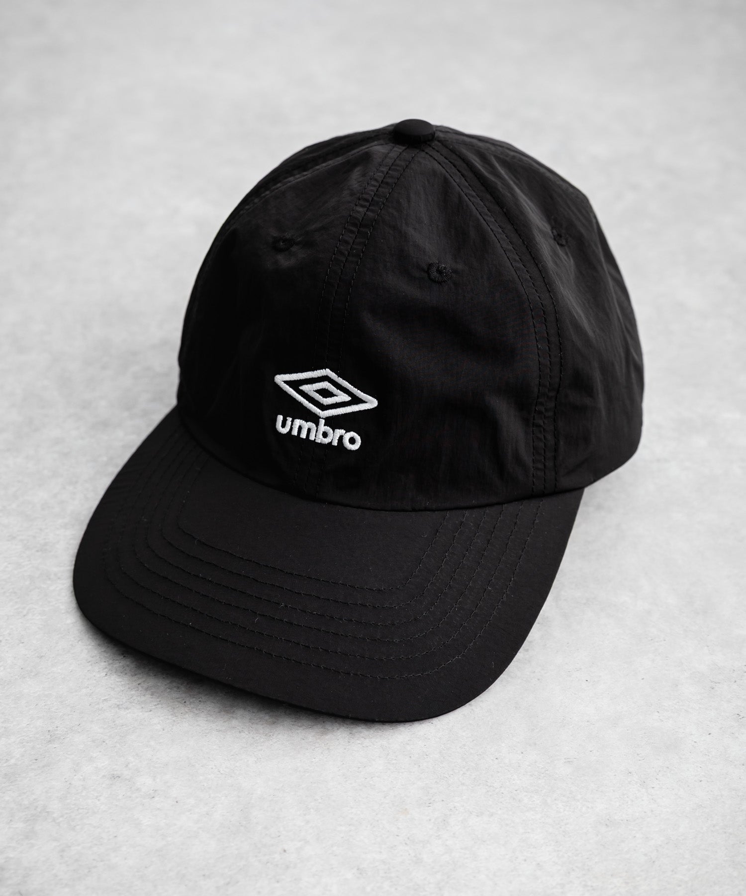 ロッキーモンロー Rocky Monroe UMBRO アンブロ 別注 ベースボールキャップ ローキャップ バンジーキャップ メンズ レディース 帽子 ナイロン 無地 アウトドア スポーツ 15351 （チャコール） チャコール