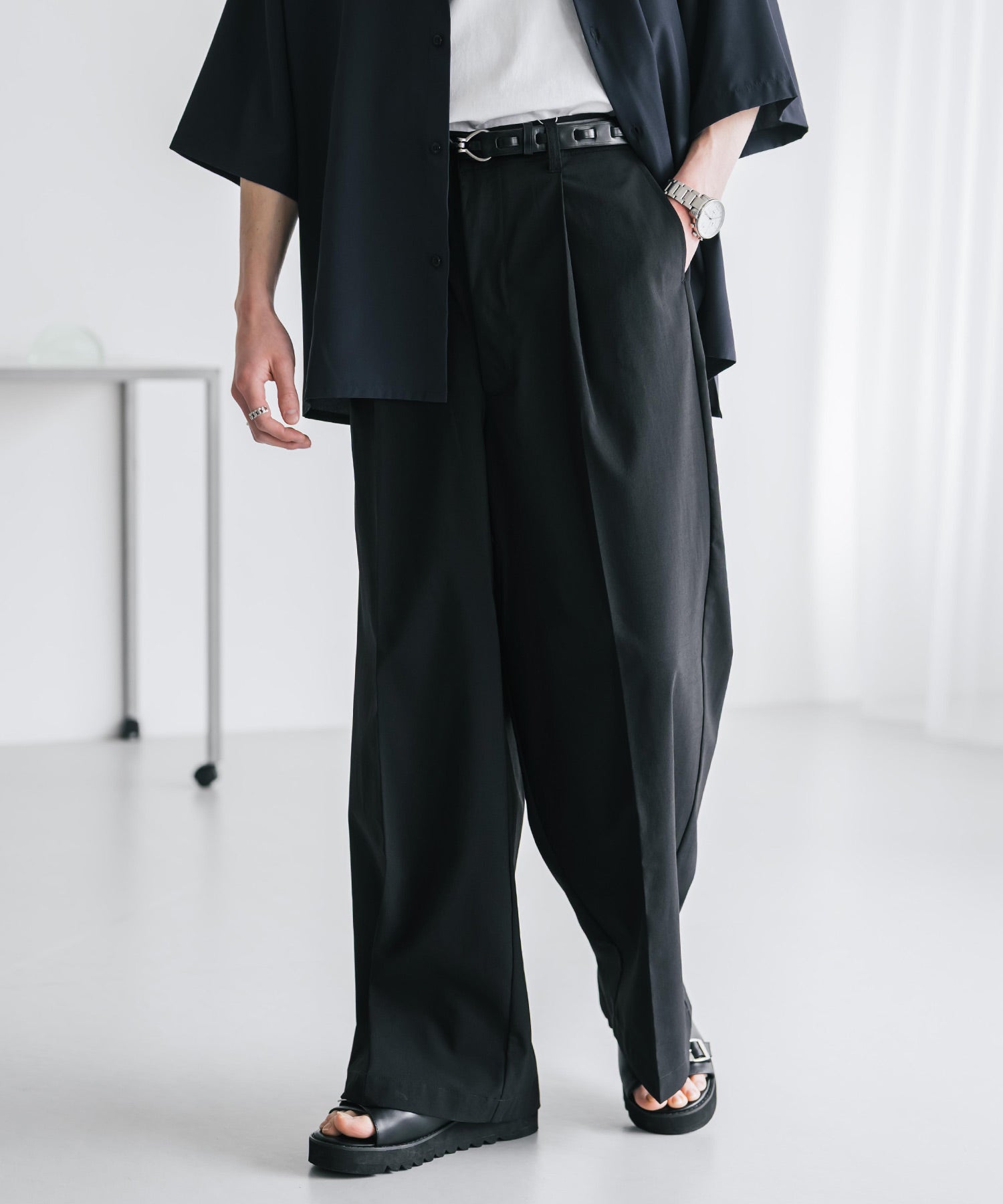 ロッキーモンロー Rocky Monroe スラックス ワイドパンツ 接触冷感 メンズ ストレート イージー ルーズ センタープレス ワンタック バックシャーリング リネンライク 多機能 ストレッチ 15483 （ブルーグリーン） ブルーグリーン