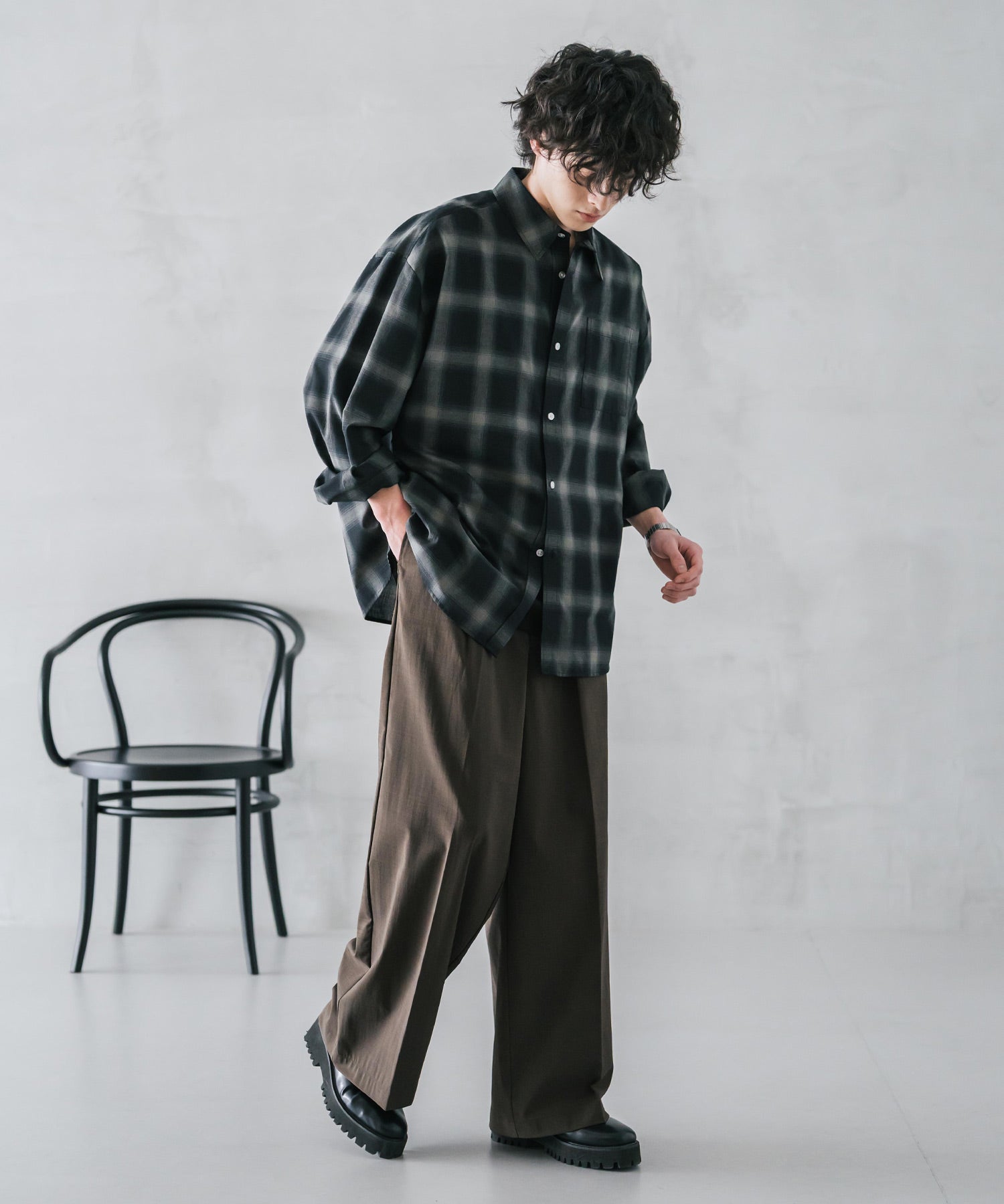ロッキーモンロー Rocky Monroe スラックス ワイドパンツ 接触冷感 メンズ ストレート イージー ルーズ センタープレス ワンタック バックシャーリング リネンライク 多機能 ストレッチ 15483 （ブルーグリーン） ブルーグリーン