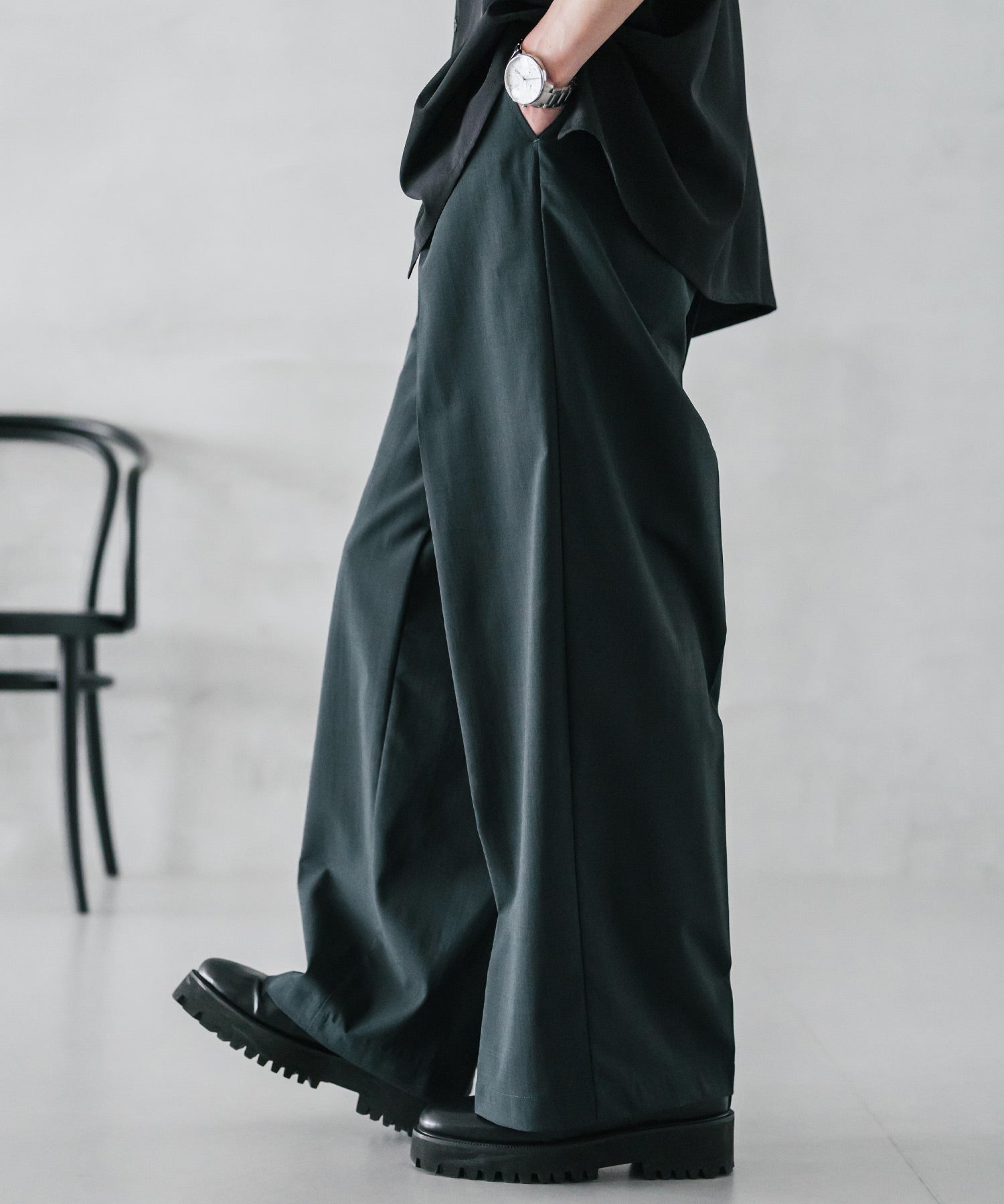 ロッキーモンロー Rocky Monroe スラックス ワイドパンツ 接触冷感 メンズ ストレート イージー ルーズ センタープレス ワンタック バックシャーリング リネンライク 多機能 ストレッチ 15483 （ブルーグリーン） ブルーグリーン