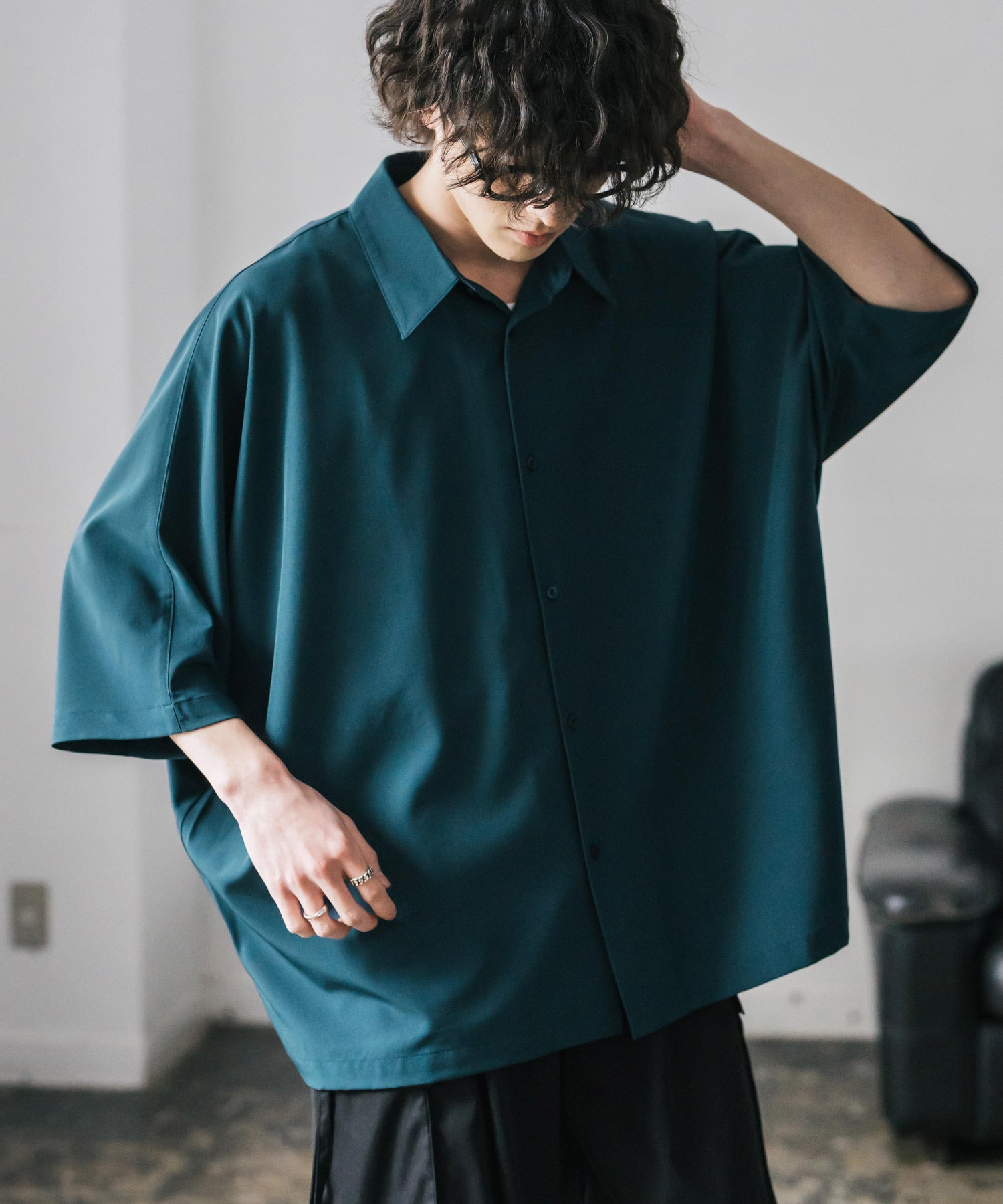 ロッキーモンロー Rocky Monroe 接触冷感 ドルマンシャツ 半袖 ストレッチ メンズ レディース 無地 とろみ オーバーサイズ ビッグシルエット リラックス ゆったり ドレープ 15365 （ブルー） ブルー