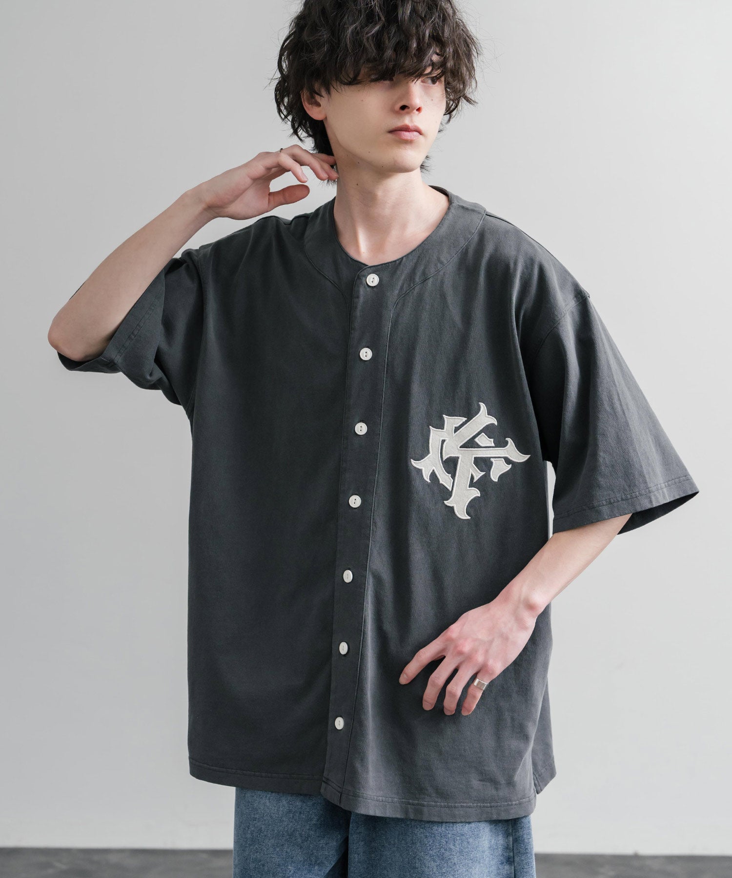ロッキーモンロー Rocky Monroe ベースボールシャツ 半袖 ピグメント加工 メンズ レディース 刺繍 オーバーサイズ ビッグシルエット ルーズ KRIFF MAYER 2547200 15908 （17.チャコール） 17.チャコール