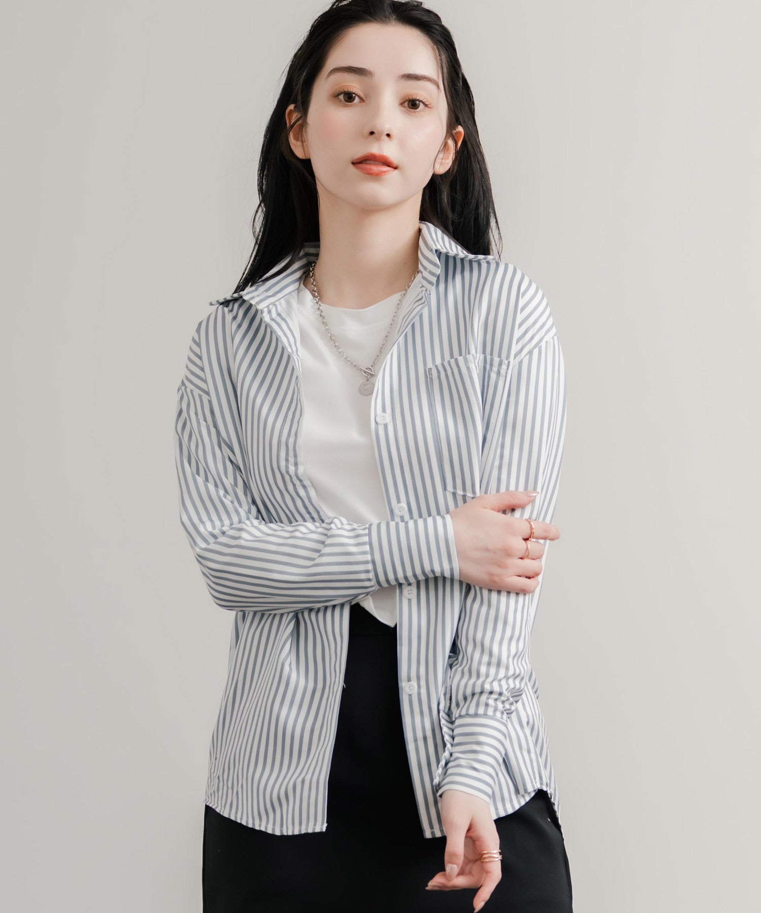 ロッキーモンロー Rocky Monroe ストライプシャツ 長袖 レディース ルーズ リラックス ゆったり センターボックス レギュラーカラー 胸ポケット 羽織り シンプル カジュアル 14805 （ネイビー） ネイビー