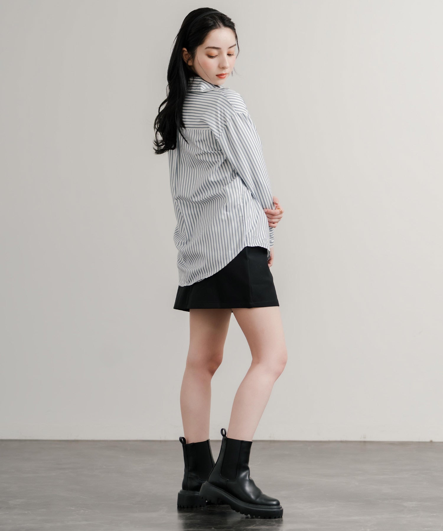 ロッキーモンロー Rocky Monroe ストライプシャツ 長袖 レディース ルーズ リラックス ゆったり センターボックス レギュラーカラー 胸ポケット 羽織り シンプル カジュアル 14805 （ネイビー） ネイビー