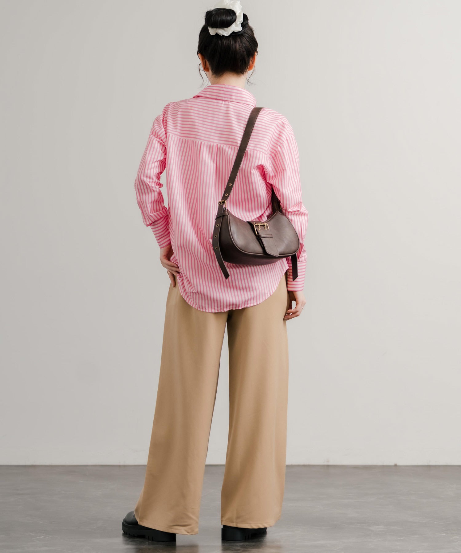 ロッキーモンロー Rocky Monroe ストライプシャツ 長袖 レディース ルーズ リラックス ゆったり センターボックス レギュラーカラー 胸ポケット 羽織り シンプル カジュアル 14805 （ネイビー） ネイビー