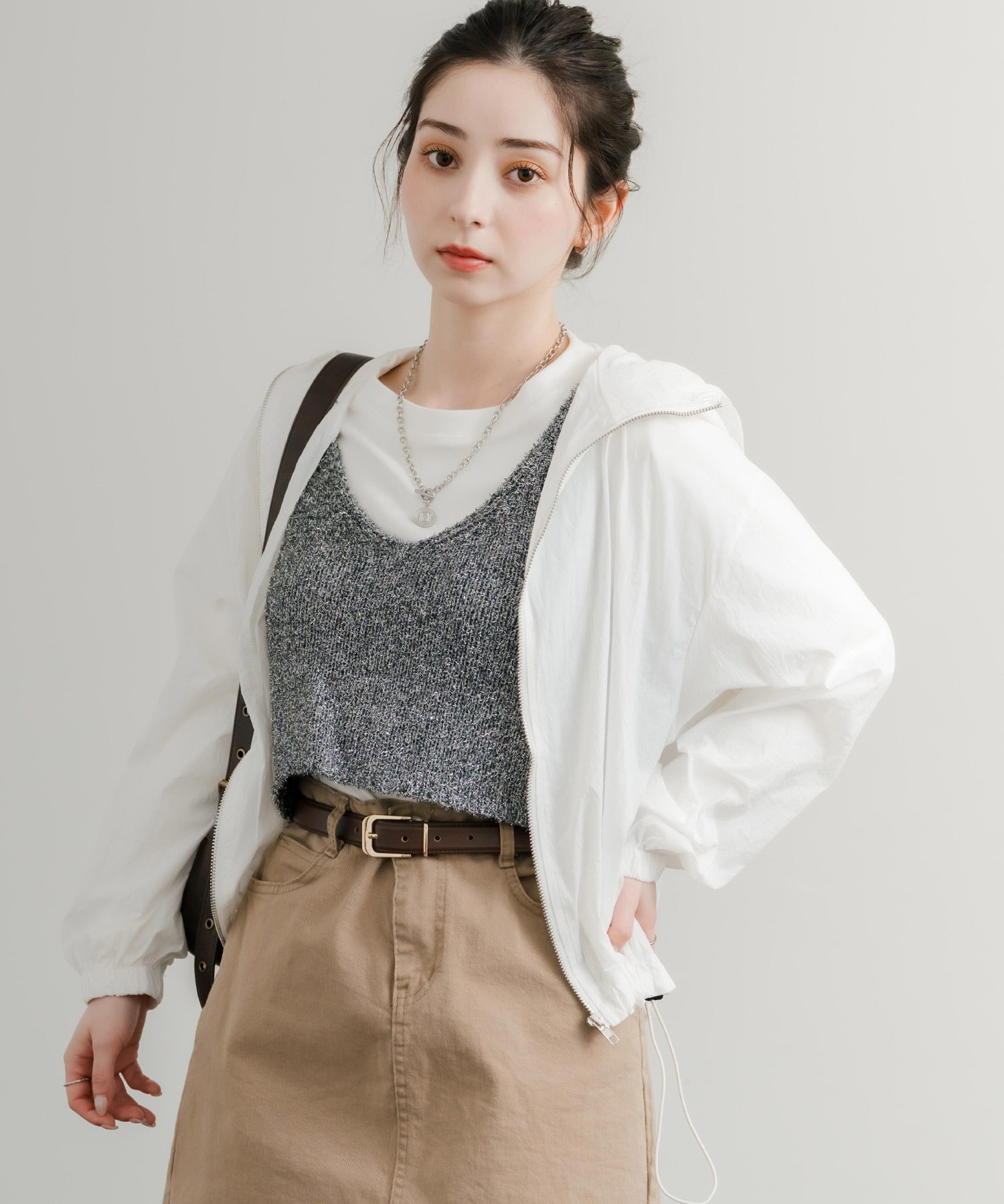 ロッキーモンロー Rocky Monroe フードジャケット マウンテンパーカー ショートブルゾン レディース マンパ ライトアウター ナイロンテック ウインドブレーカー ワッシャー加工 14811 （ホワイト） ホワイト
