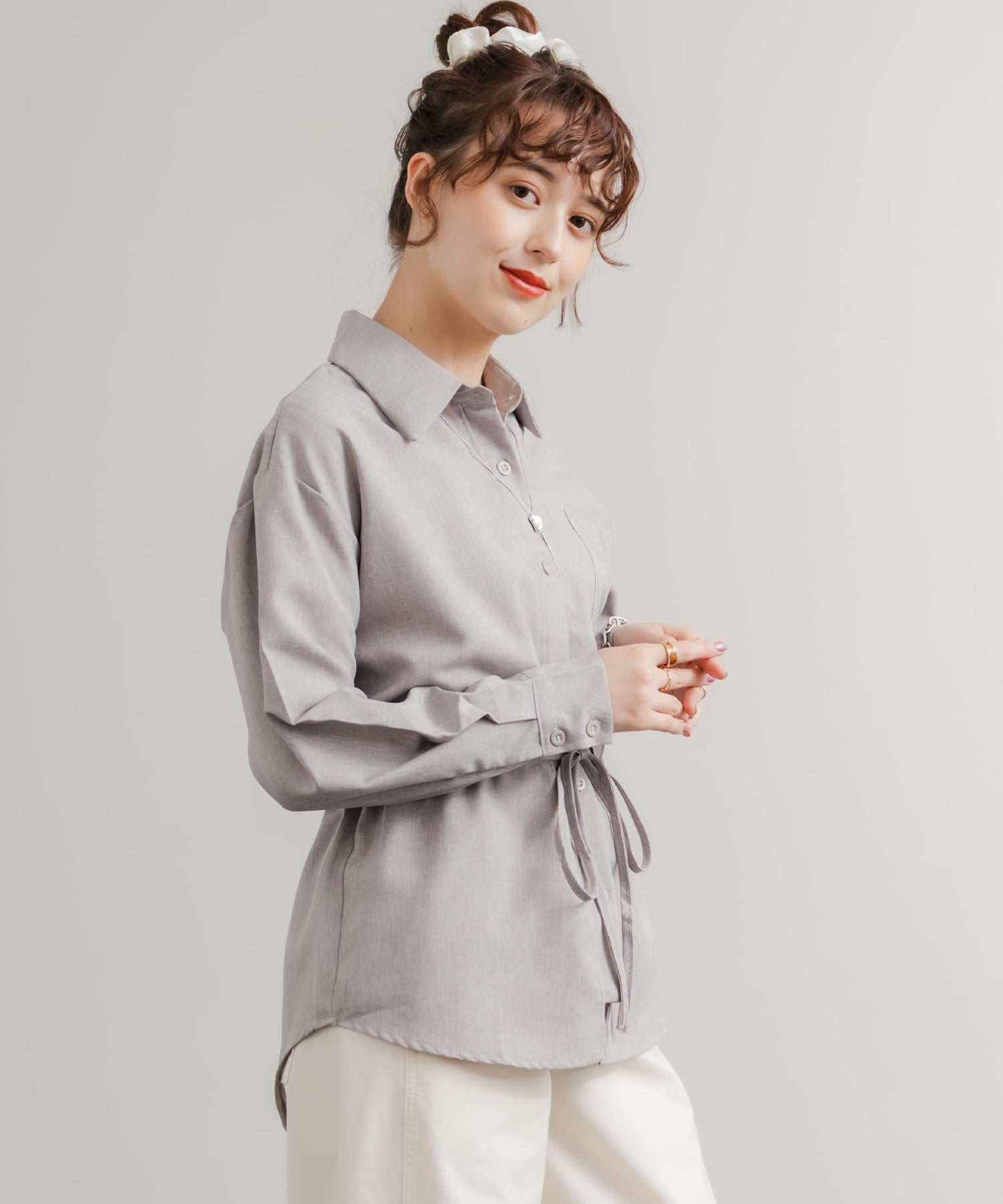 ロッキーモンロー Rocky Monroe カジュアルシャツ 長袖 レディース トップス 無地 レギュラーカラー ドロスト ウエスト紐 リラックス ゆったり センターボックス 胸ポケット 14923 （グレー） グレー
