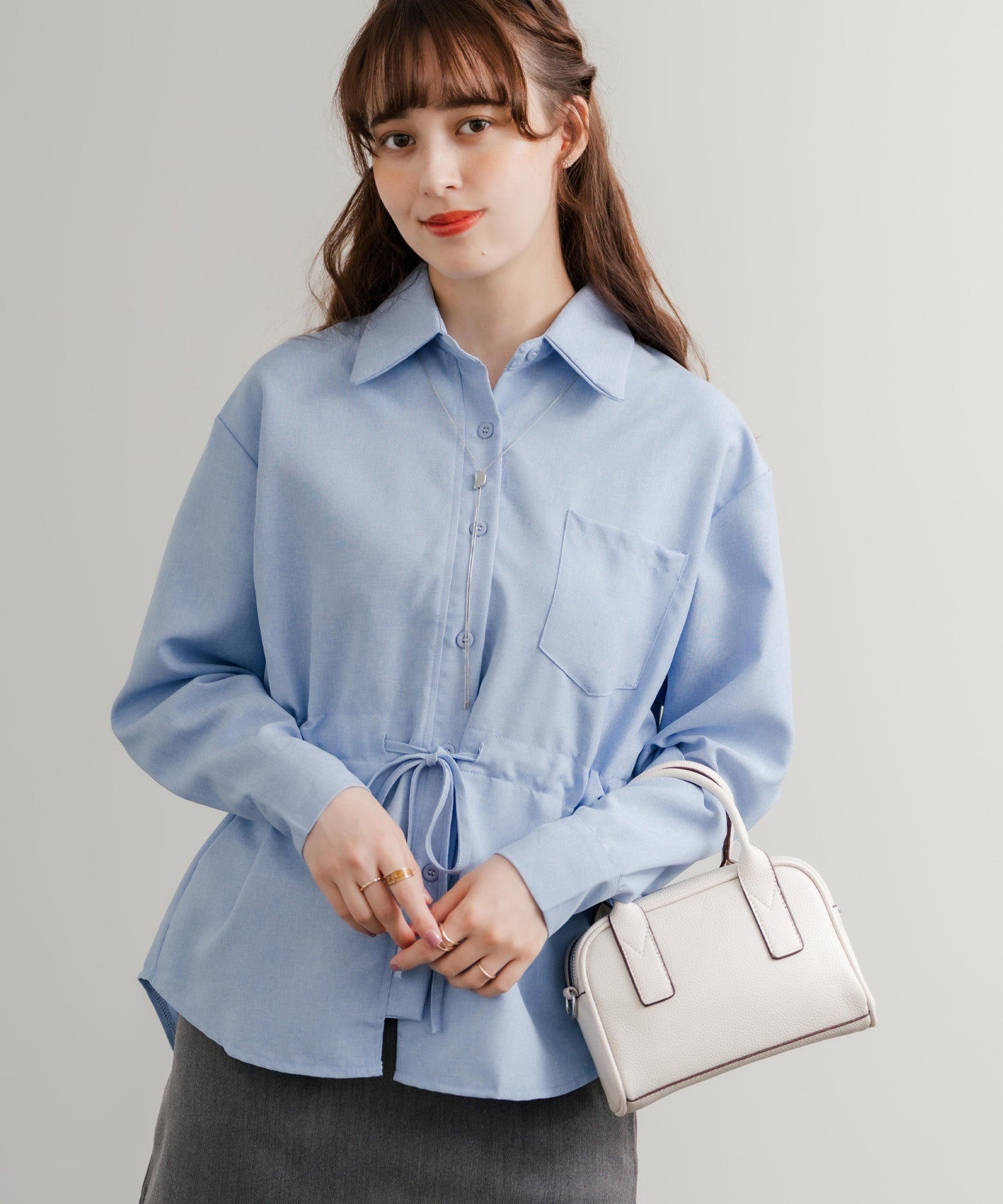 ロッキーモンロー Rocky Monroe カジュアルシャツ 長袖 レディース トップス 無地 レギュラーカラー ドロスト ウエスト紐 リラックス ゆったり センターボックス 胸ポケット 14923 （グレー） グレー