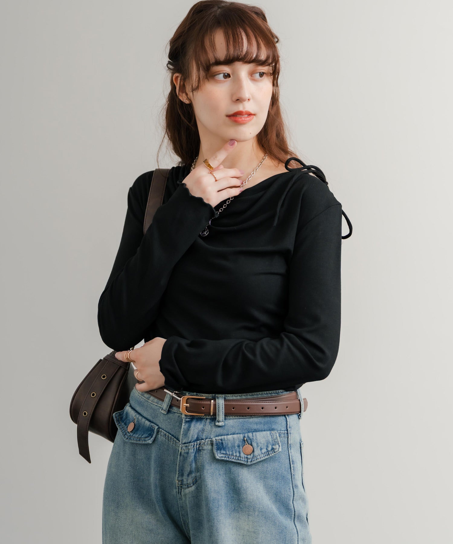 ロッキーモンロー Rocky Monroe Tシャツ 長袖 無地 レディース カットソー オフショル 肌見せ メロウ ドレープ リボン 肩リボン フィット タイト ストレッチ 薄手 韓国 14924 （ブルー） ブルー