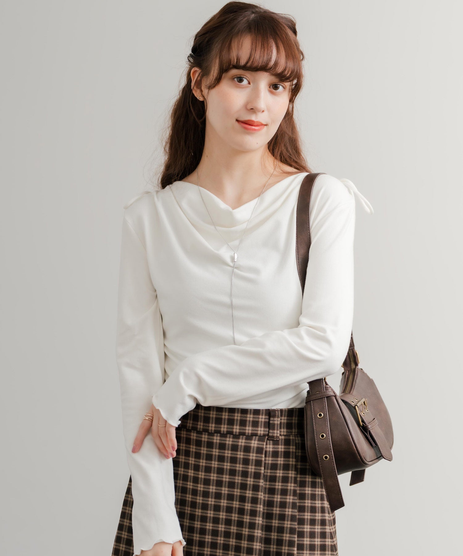 ロッキーモンロー Rocky Monroe Tシャツ 長袖 無地 レディース カットソー オフショル 肌見せ メロウ ドレープ リボン 肩リボン フィット タイト ストレッチ 薄手 韓国 14924 （ブルー） ブルー
