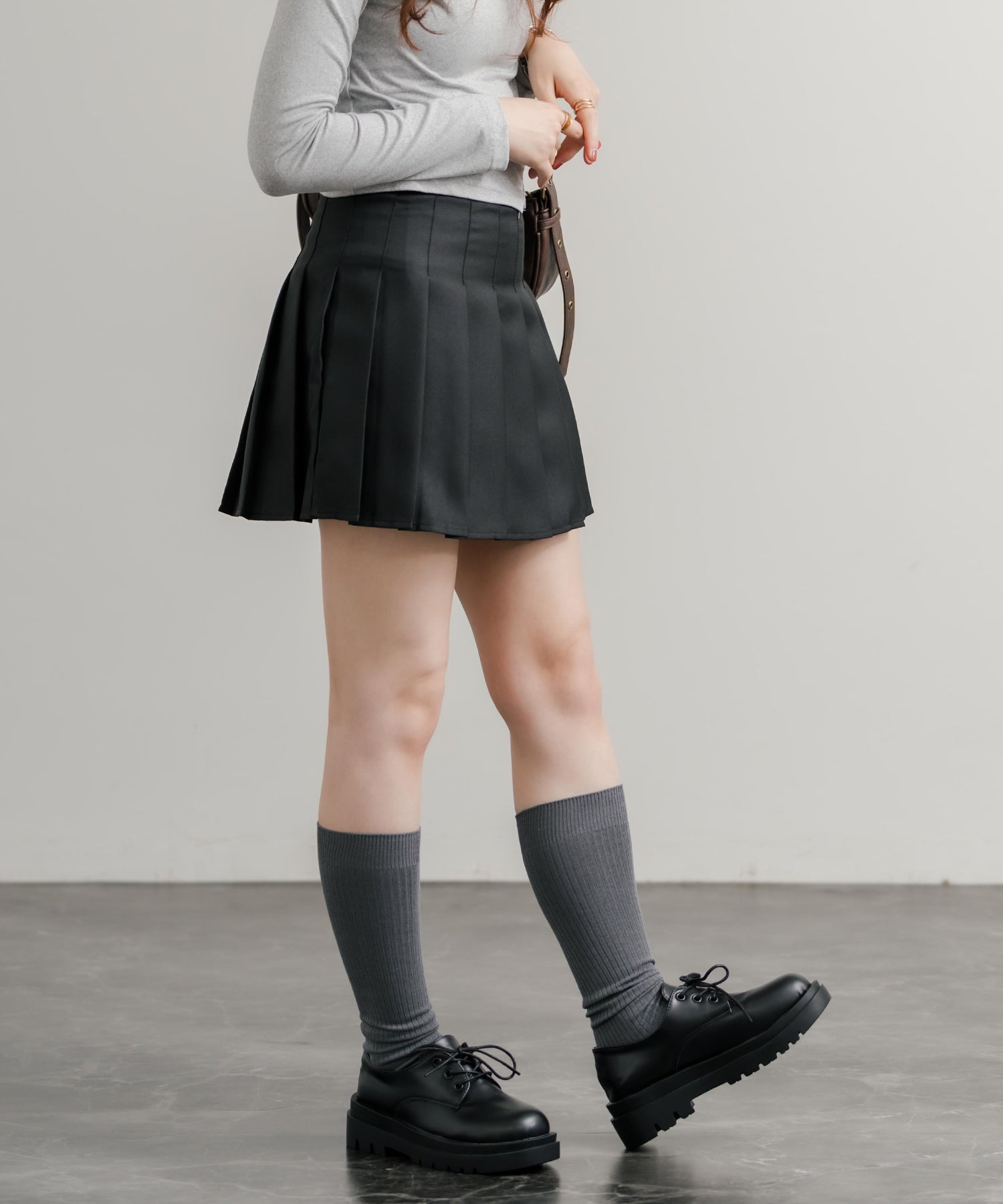 ロッキーモンロー Rocky Monroe プリーツスカート ミニ レディース ショート丈 膝上 Aライン チラ見え防止パンツ付き インナー付き ペチパンツ サイドファスナー 韓国 衣装 14953 （ブラック） ブラック