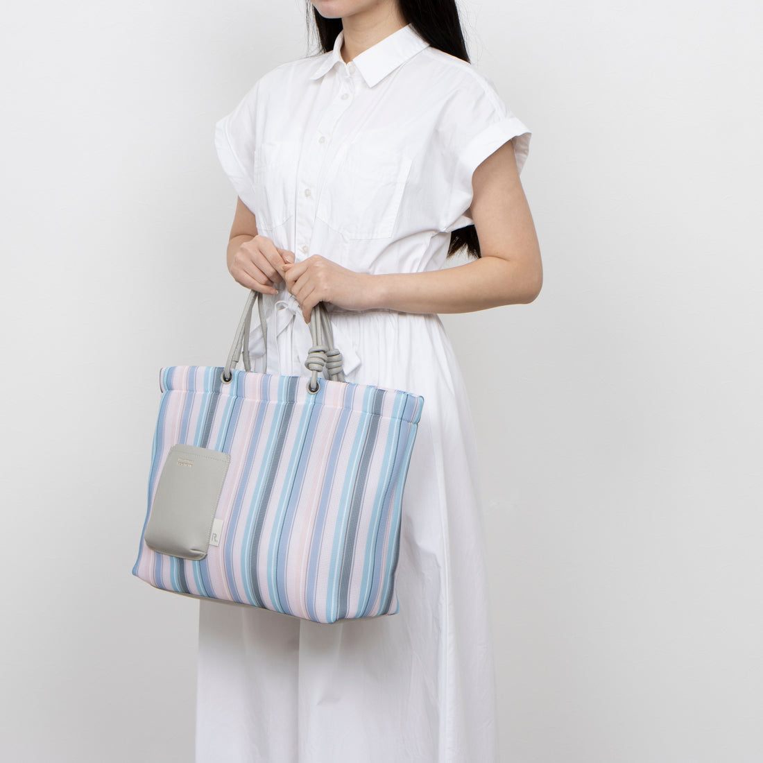 ルートート ROOTOTE フワフワ 軽量 メッシュ ヨコ型 A4 トートバッグ SC.ミディアム.ストライプ.ウエッファ-B 1083 （01 サックス） 01 サックス