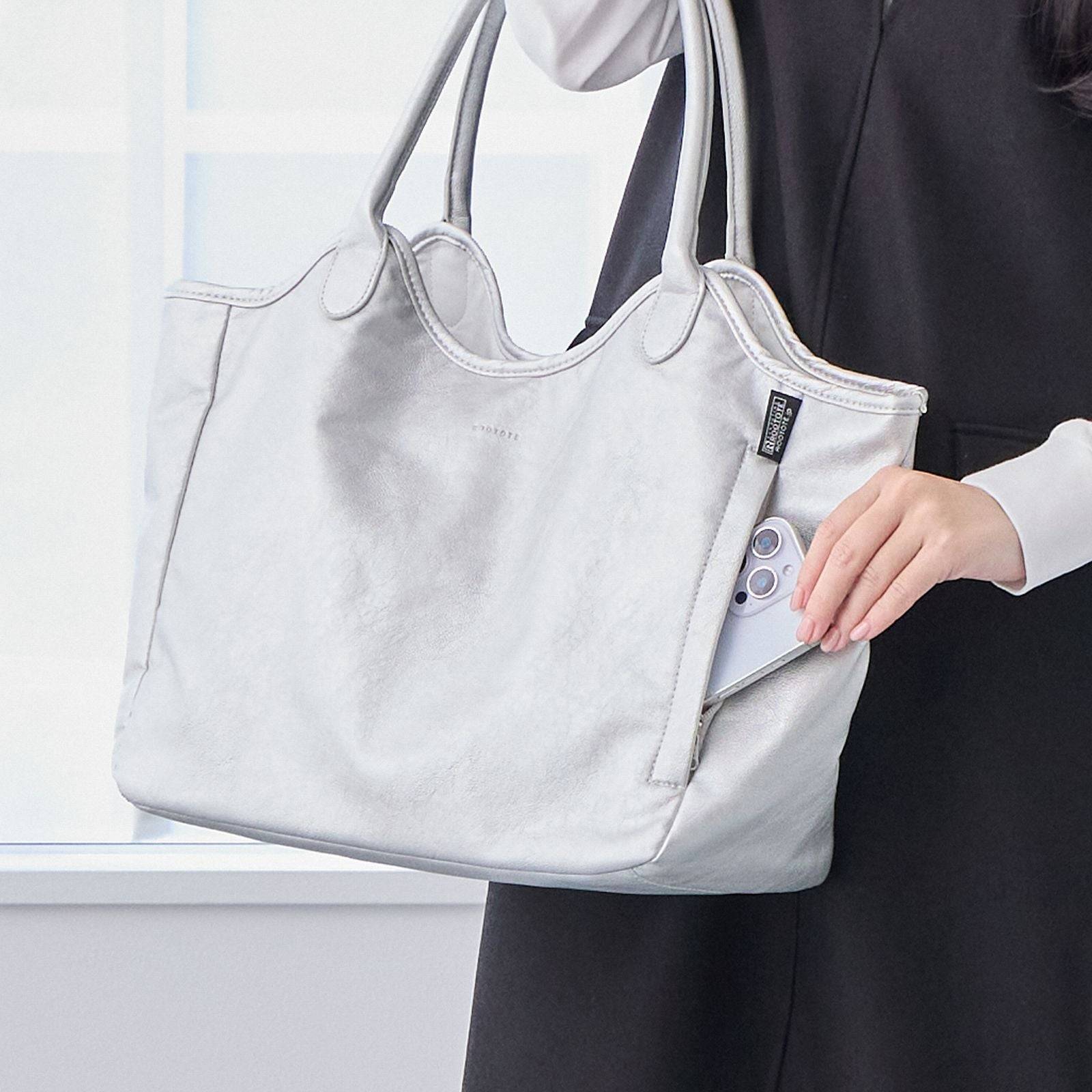 ルートート ROOTOTE トートバッグ レディース A4 ヨコ型 肩掛け 合成皮革 SC ハビチェル シームリー-A 3638 （03 シルバー） 03 シルバー