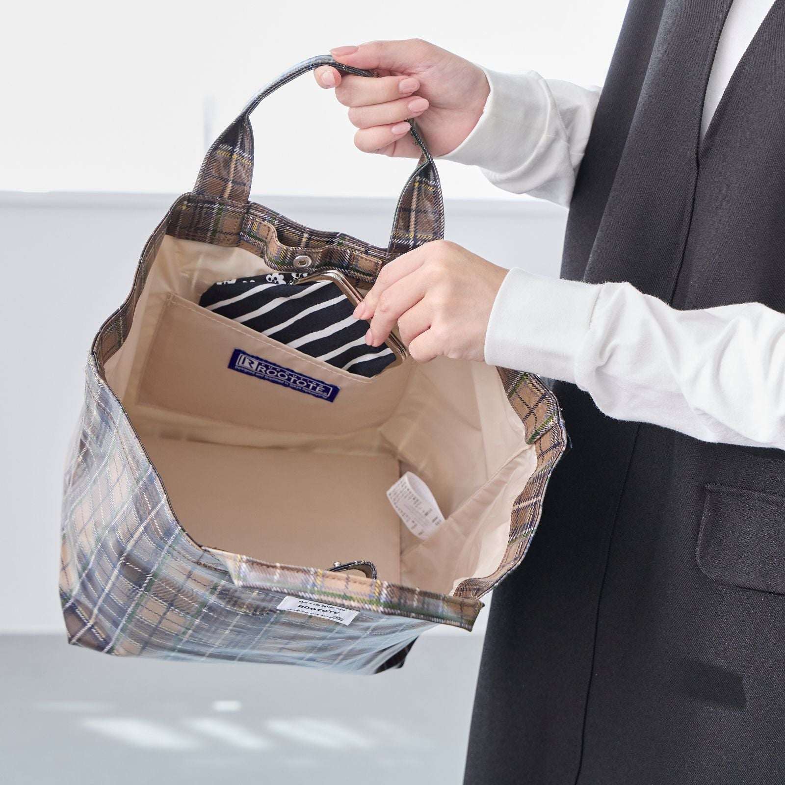 ルートート ROOTOTE トートバッグ レディース ヨコ型 表ラミネート加工 自立 EU デリ ラミネート-T 3608 （04 チェック・ベージュ） 04 チェック・ベージュ