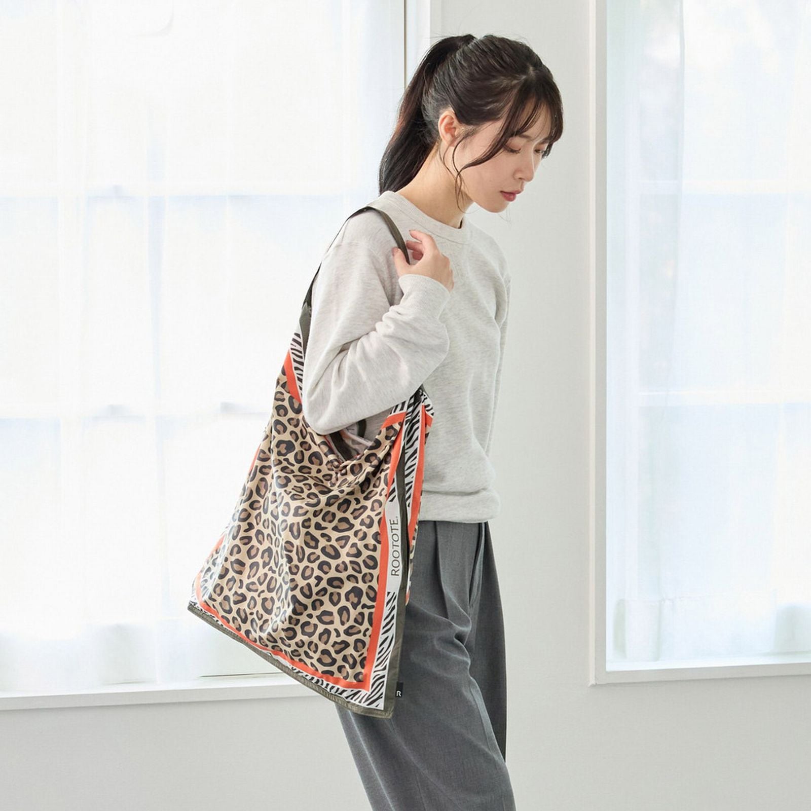 ルートート ROOTOTE トートバッグ レディース スカーフデザイン エコバッグ 肩掛け 軽量 LT.トール.スカーフーA 3664 （04 アンカー・ブラック） 04 アンカー・ブラック