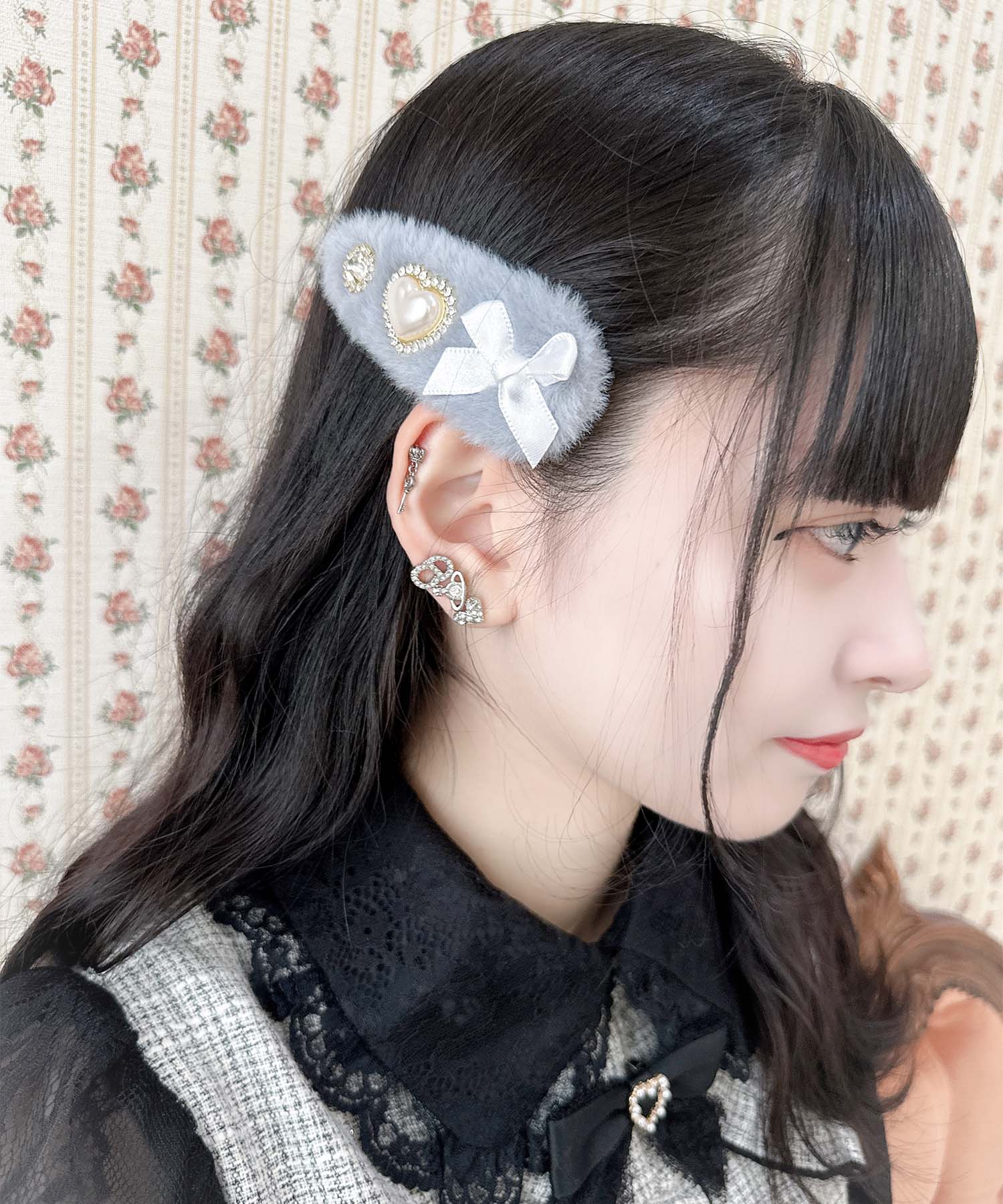 ROJITA 蓬鬆毛皮夾帶絲帶