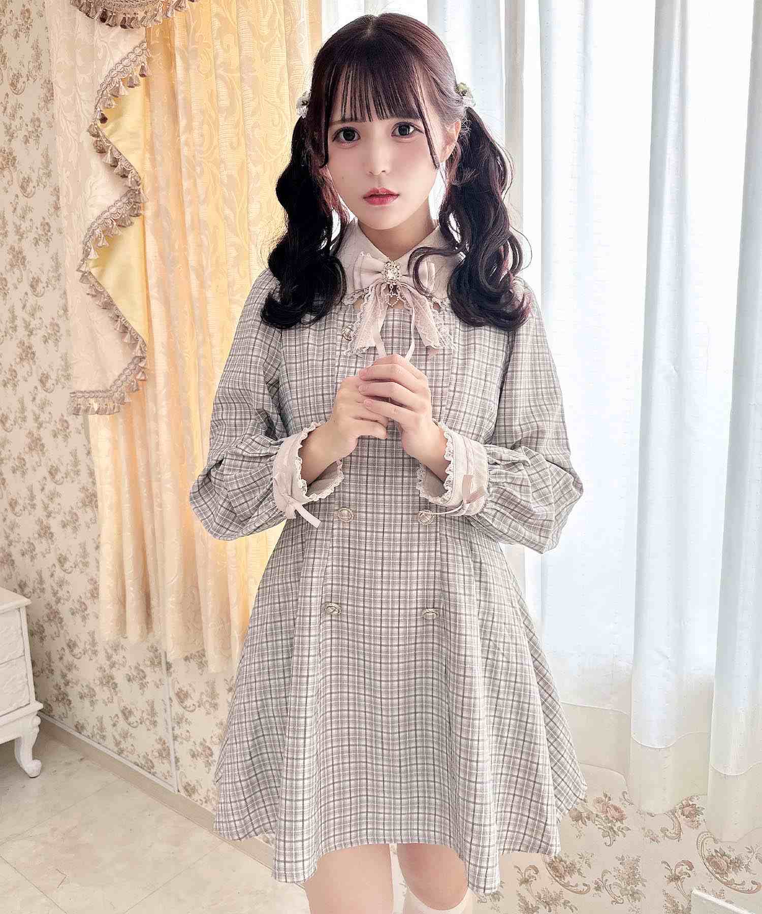 ロジータ ROJITA リボンブローチ付きケープワンピース