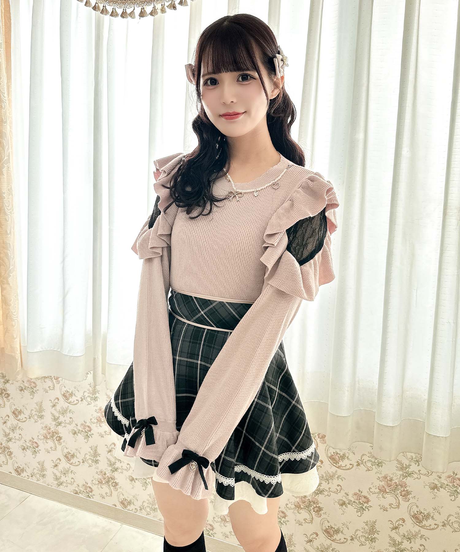 ロジータ ROJITA ネックレス付肩ボリュームフリルニットトップス （ピンク） ピンク