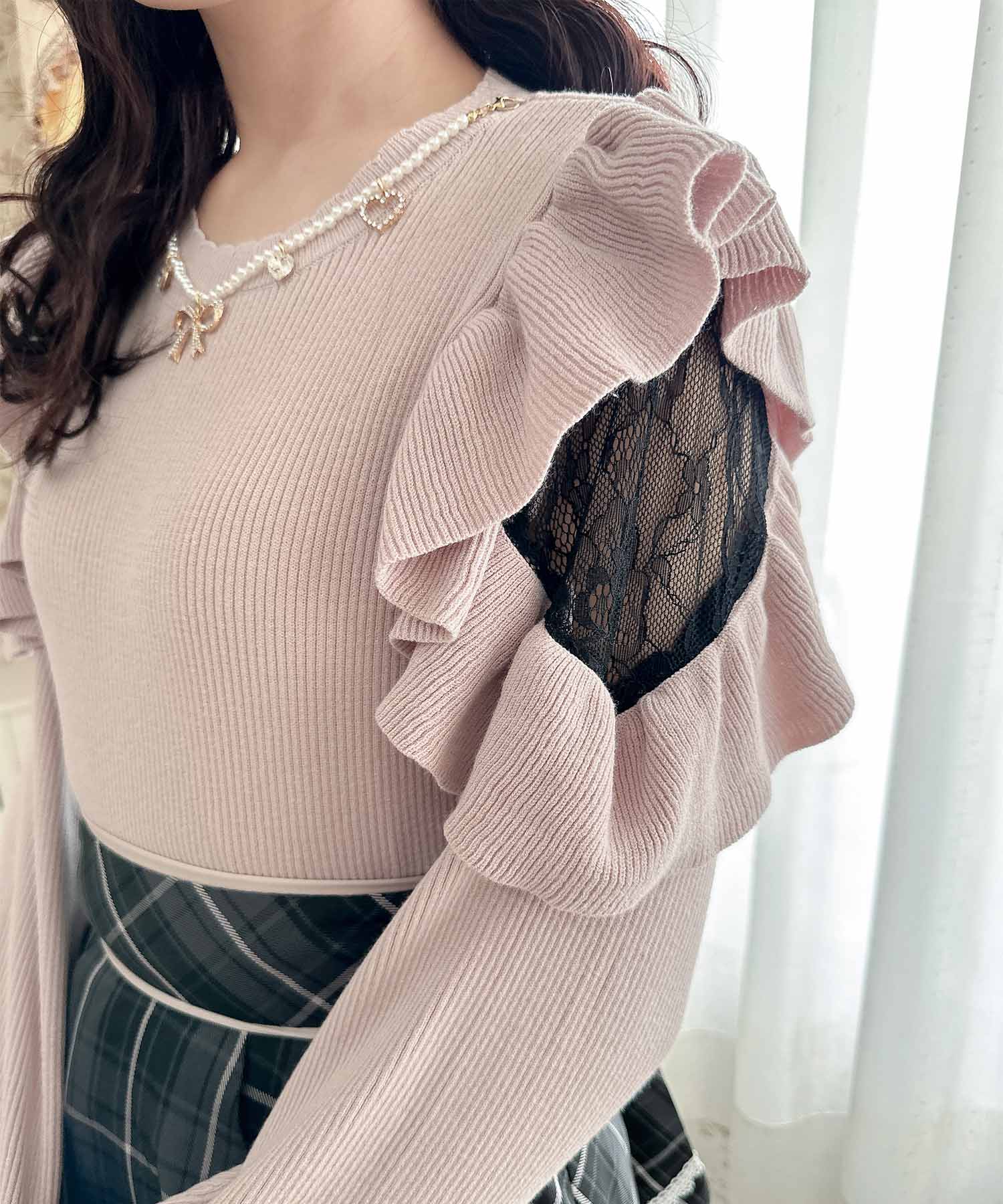 ロジータ ROJITA ネックレス付肩ボリュームフリルニットトップス （ピンク） ピンク