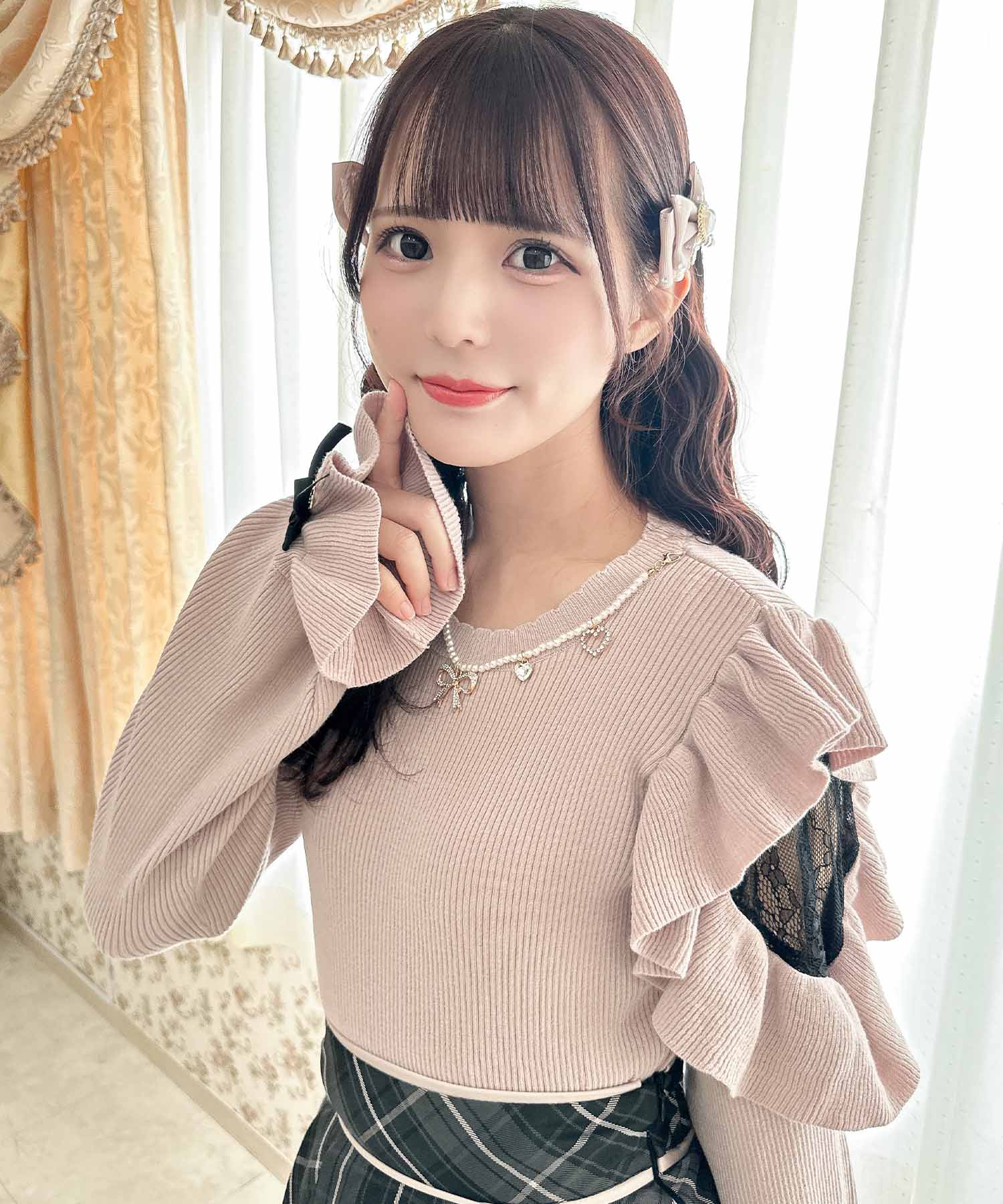 ロジータ ROJITA ネックレス付肩ボリュームフリルニットトップス （ピンク） ピンク