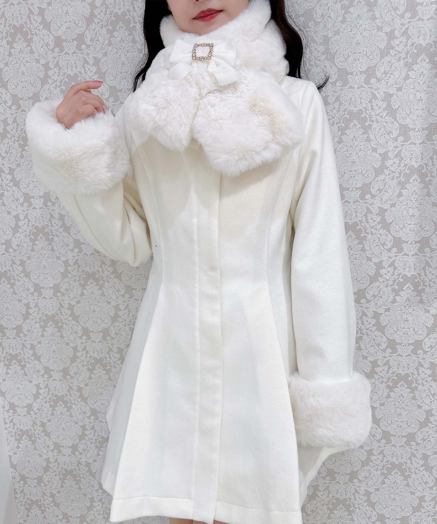 ロジータ ROJITA ファーティペット付きトリプルリボンコート