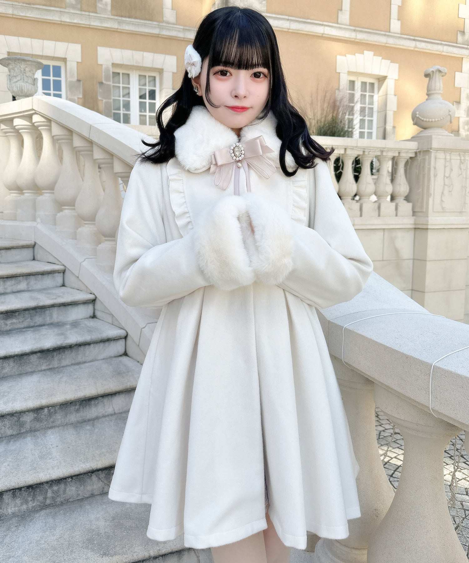 ロジータ ROJITA ブローチ付ドーリーコート