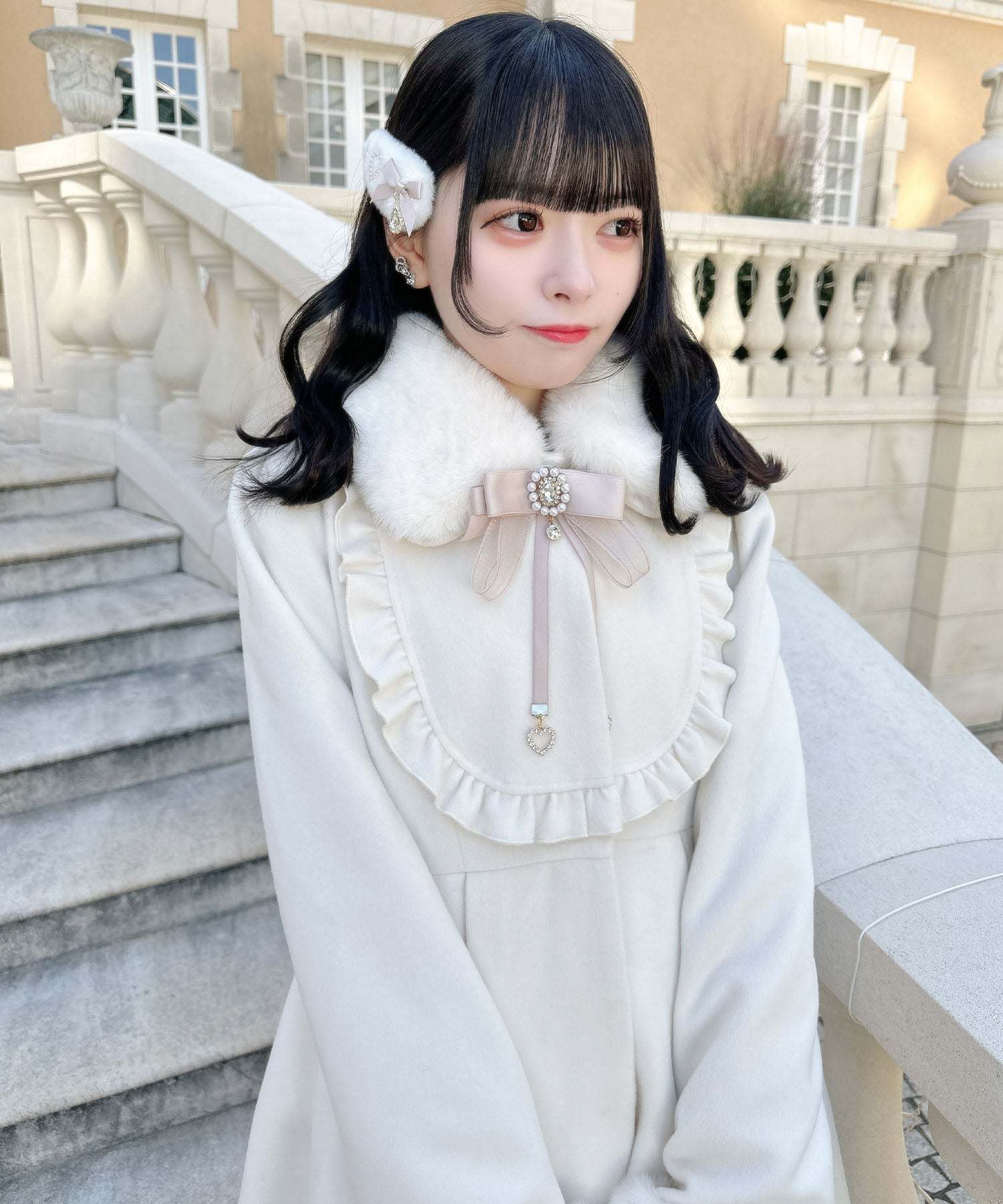 ロジータ ROJITA ブローチ付ドーリーコート