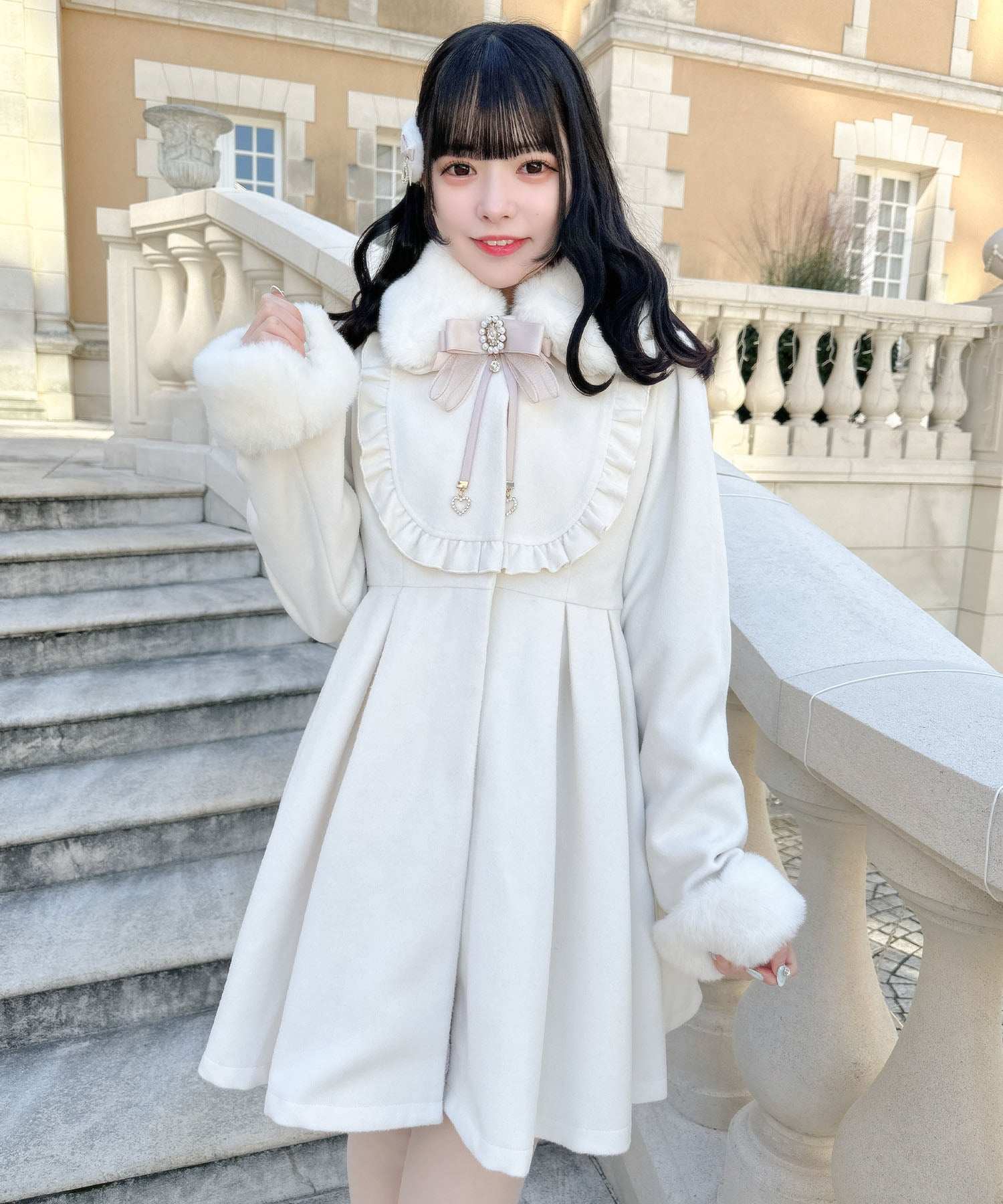 ロジータ ROJITA ブローチ付ドーリーコート