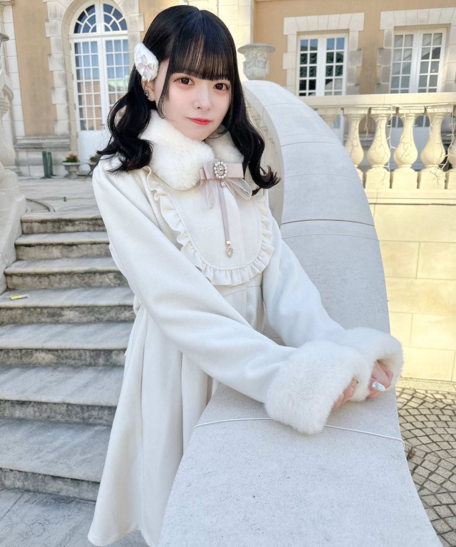 ロジータ ROJITA ブローチ付ドーリーコート