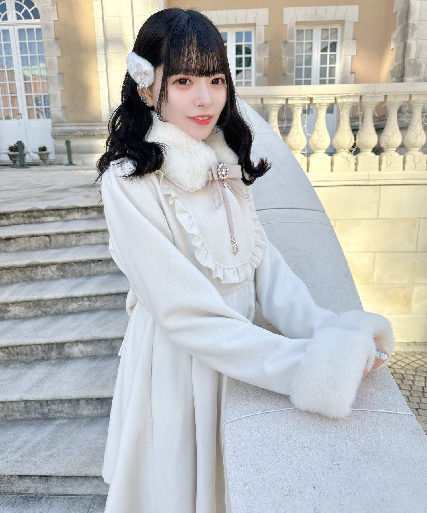 ロジータ ROJITA ブローチ付ドーリーコート