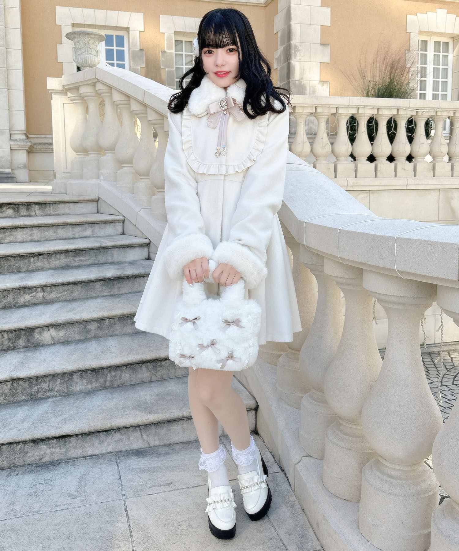 ロジータ ROJITA ブローチ付ドーリーコート