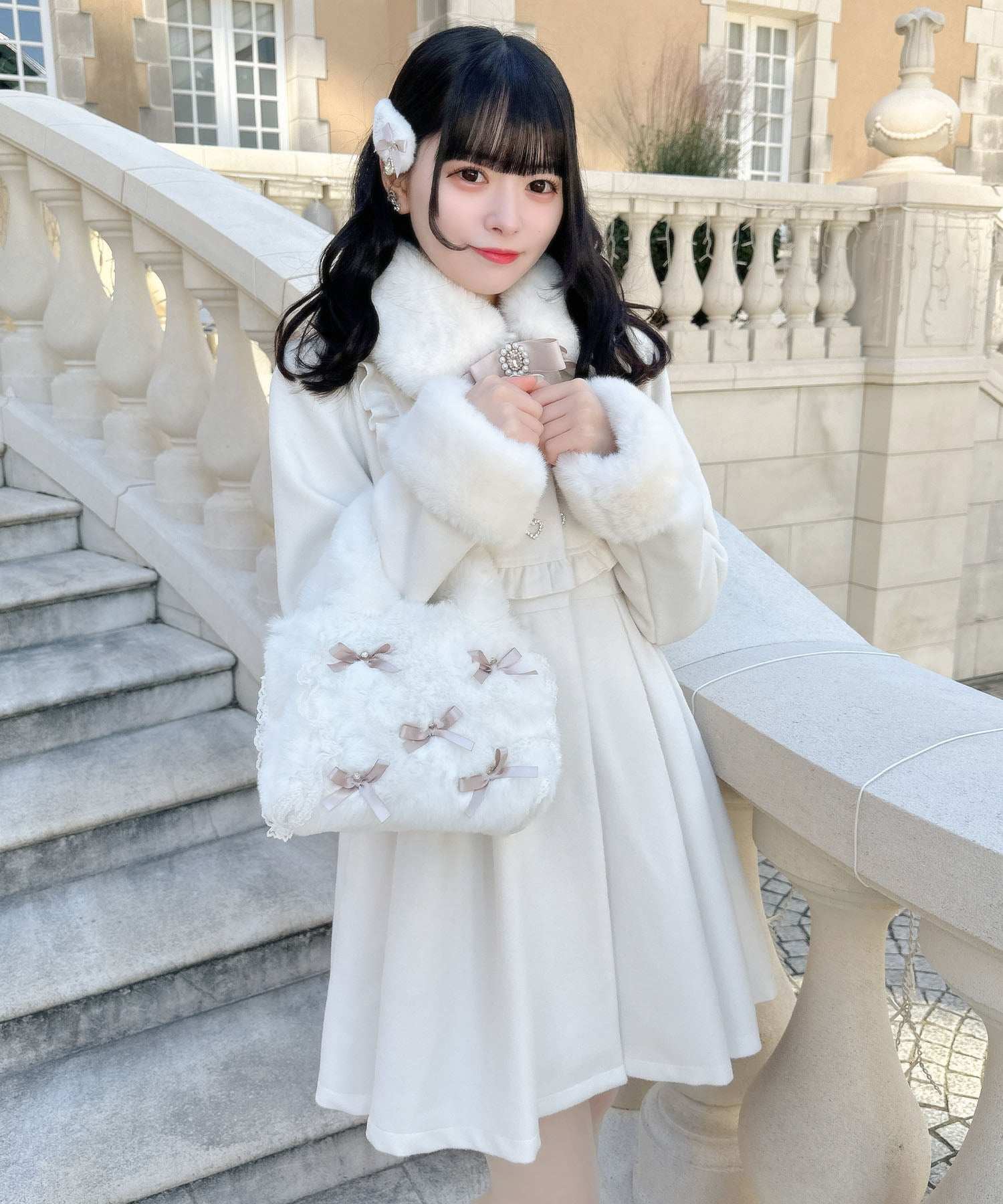 ロジータ ROJITA ブローチ付ドーリーコート