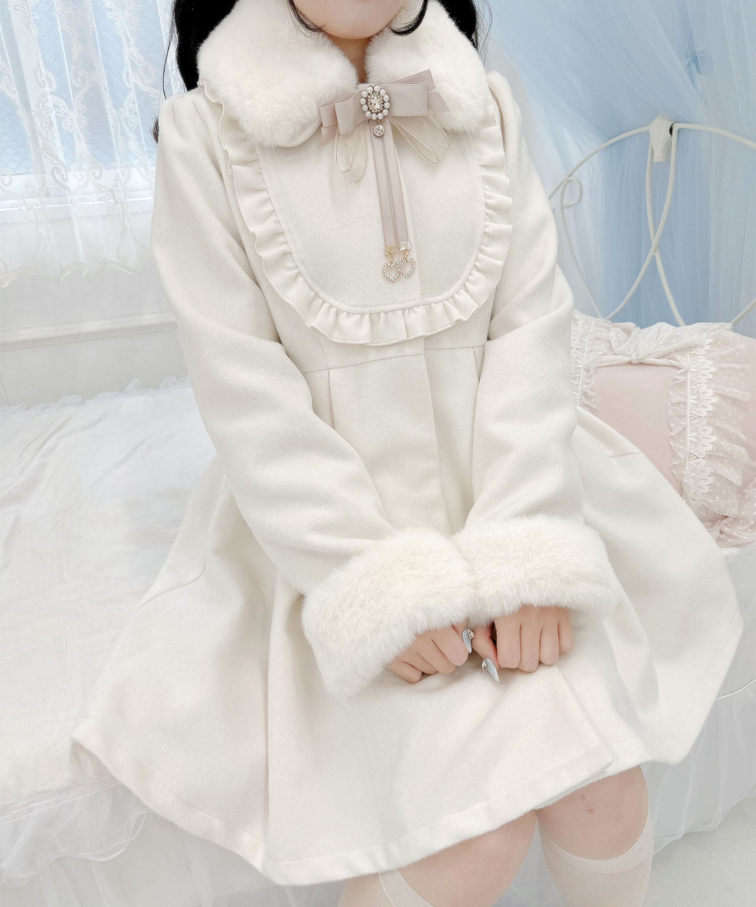 ロジータ ROJITA ブローチ付ドーリーコート