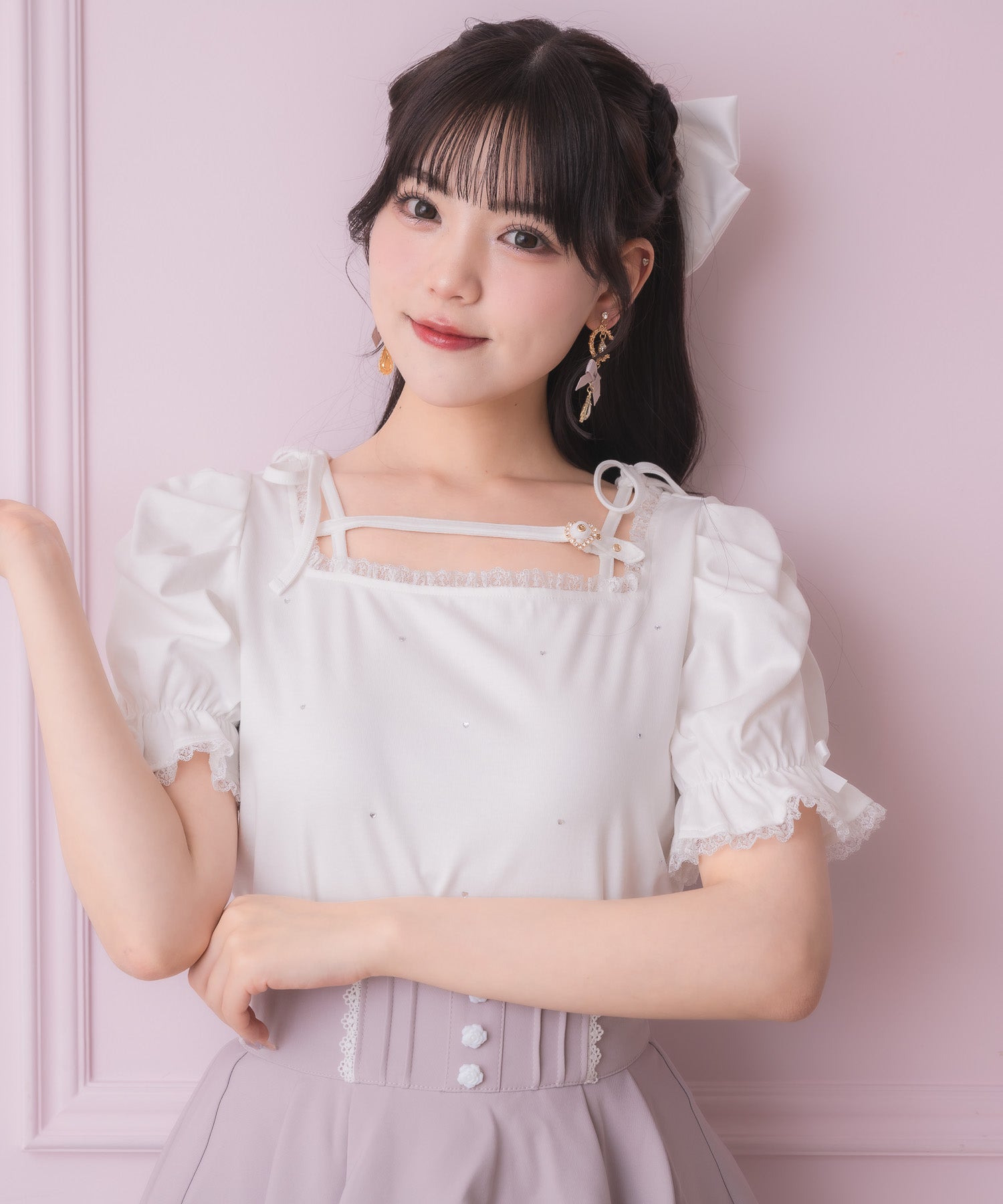 ロジータ ROJITA デコルテベルトデザイントップス （ホワイト） ホワイト