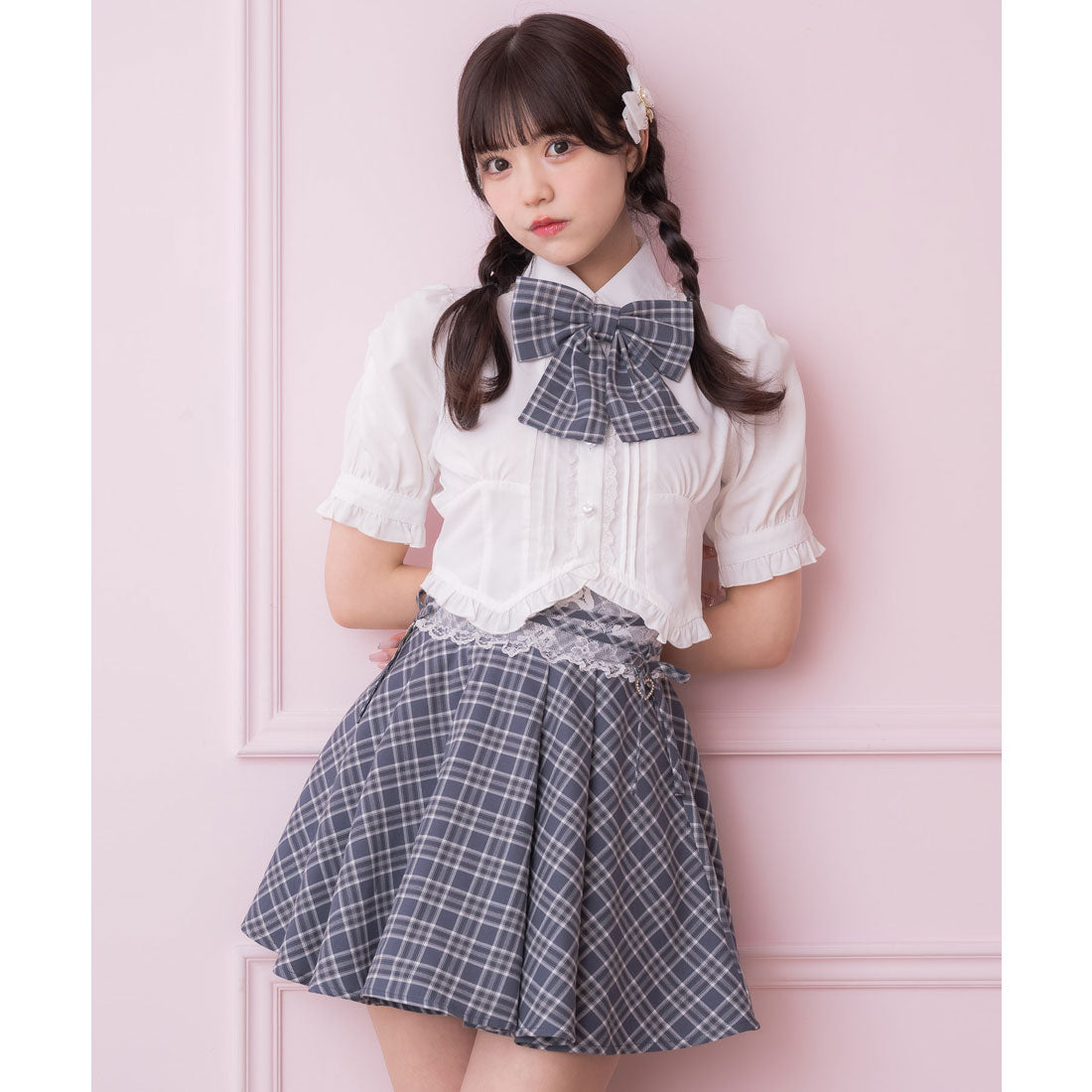 ロジータ ROJITA シャーリングショルダーフリルヘムブラウス （ブルー） ブルー