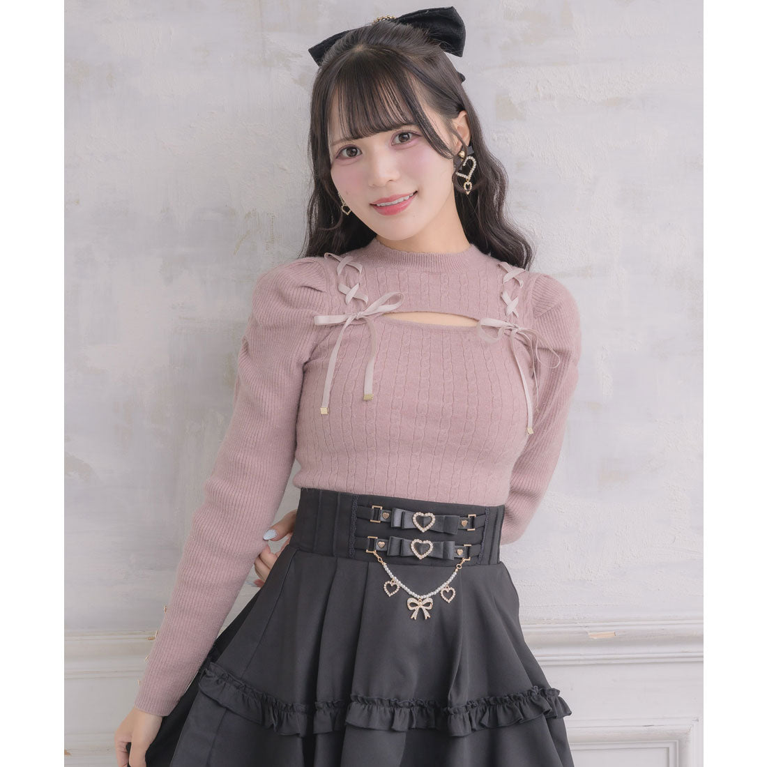 ロジータ ROJITA レースアップデコルテ開きケーブルニットトップス （ピンク） ピンク