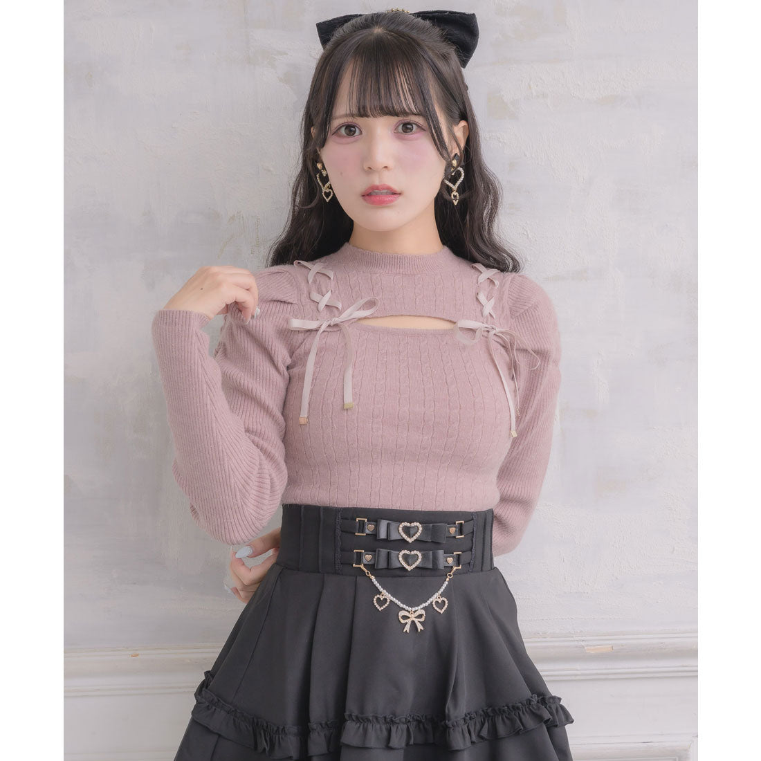 ロジータ ROJITA レースアップデコルテ開きケーブルニットトップス （ピンク） ピンク