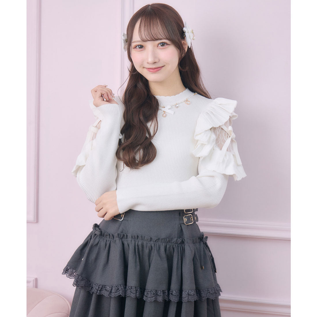 ロジータ ROJITA ネックレス付肩フリルニット （ホワイト） ホワイト