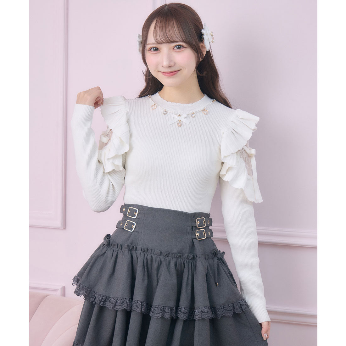 ロジータ ROJITA ネックレス付肩フリルニット （ホワイト） ホワイト