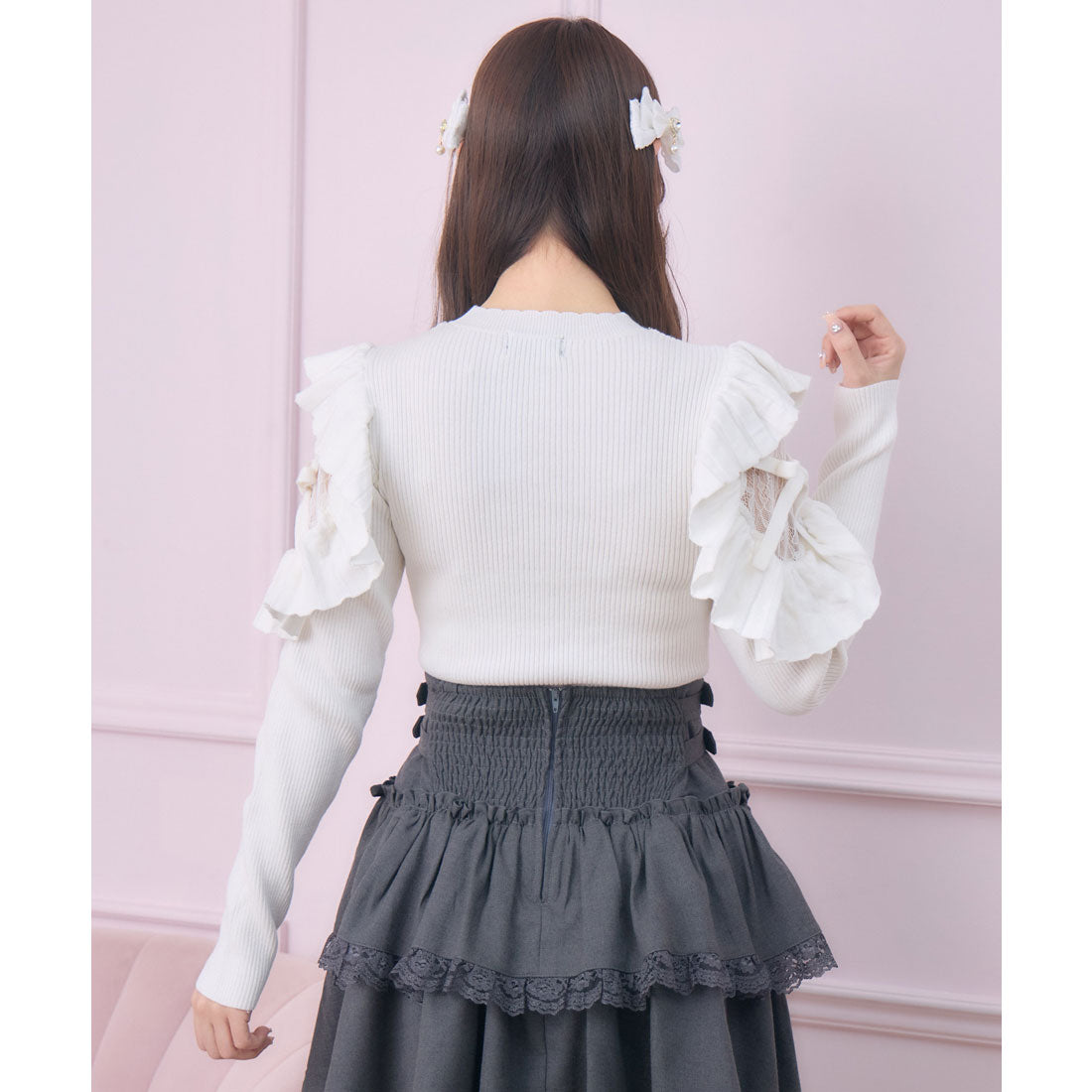 ロジータ ROJITA ネックレス付肩フリルニット （ホワイト） ホワイト