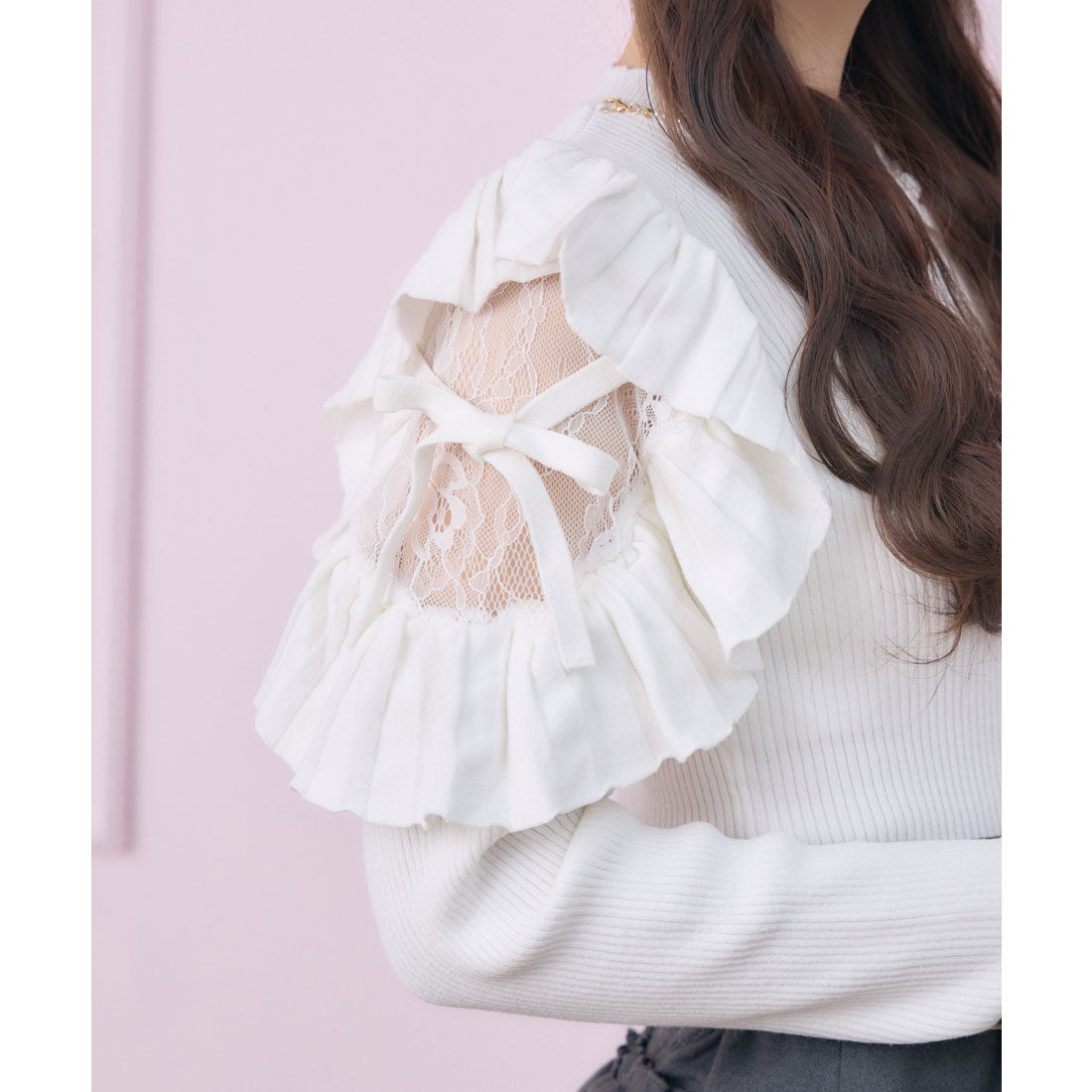 ロジータ ROJITA ネックレス付肩フリルニット （ホワイト） ホワイト