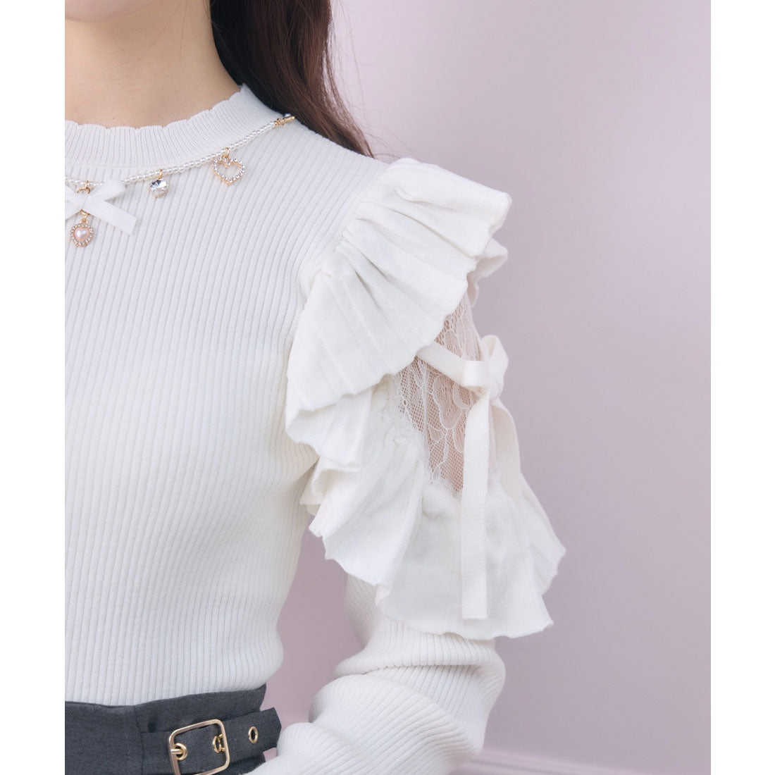 ロジータ ROJITA ネックレス付肩フリルニット （ホワイト） ホワイト