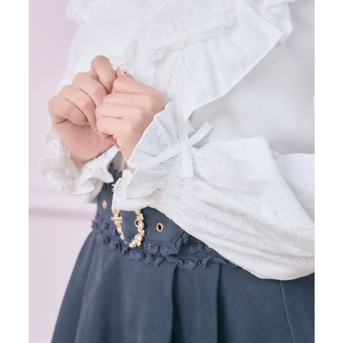 ロジータ ROJITA レース袖長袖ボウタイブラウス （ホワイト） ホワイト