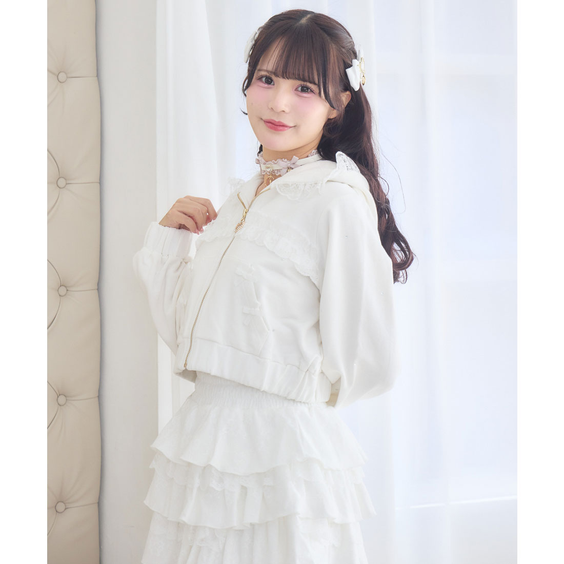 ロジータ ROJITA フリルショートパーカー （ホワイト） ホワイト