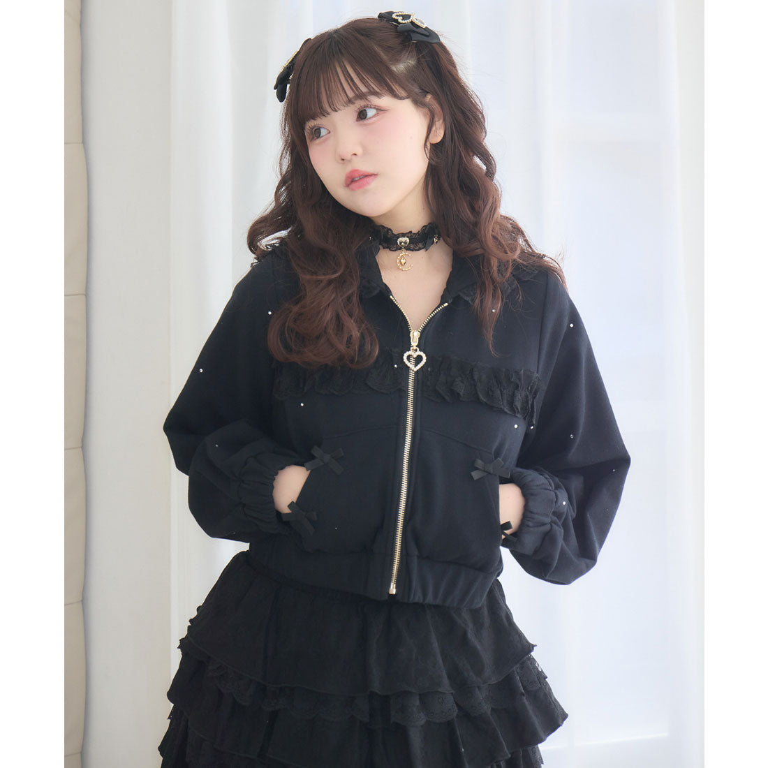 ロジータ ROJITA フリルショートパーカー （ブラック） ブラック