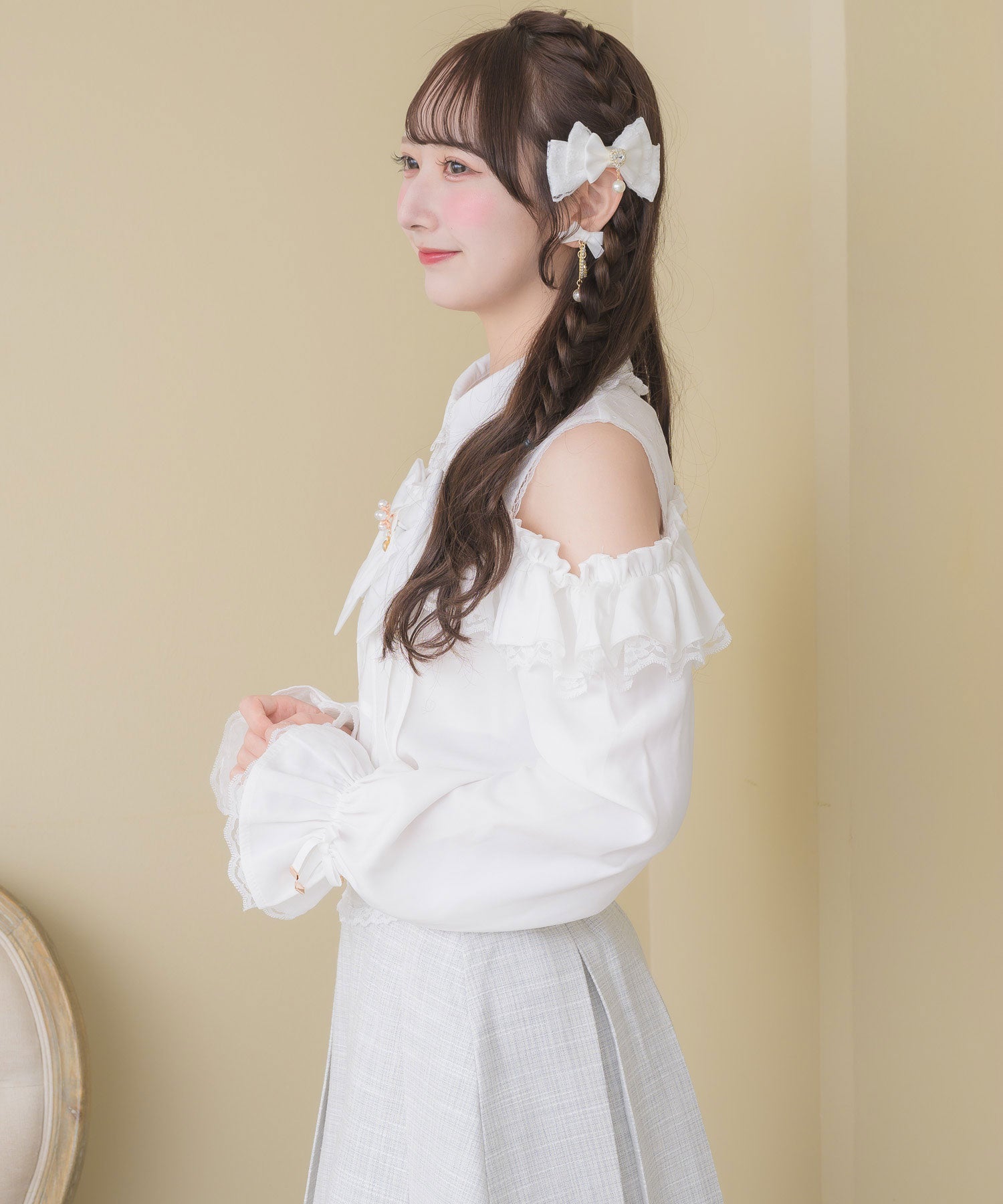 ロジータ ROJITA フロントレースアップ肩開きブラウス （ホワイト） ホワイト