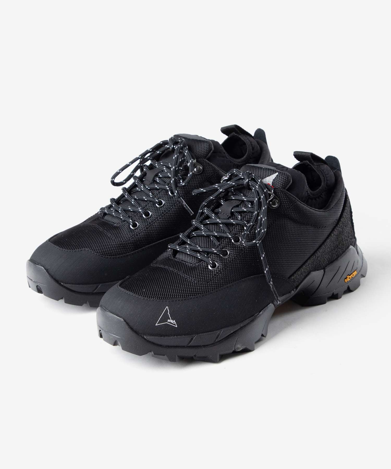 ロア ROA ロア ROA NFA10-001 スニーカー Neal メンズ シューズ ニール テクニカルシューズ カジュアル 靴 ロゴ ローカット Vibram ビブラムソール アウトドア （ブラック） ブラック